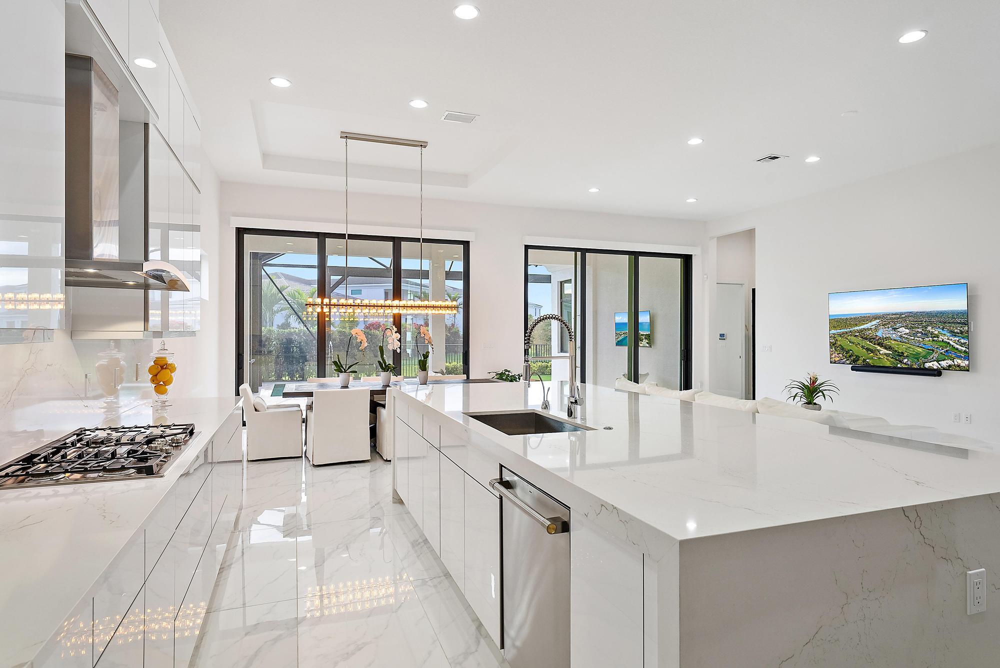 MLS #RX-11138889 image #1