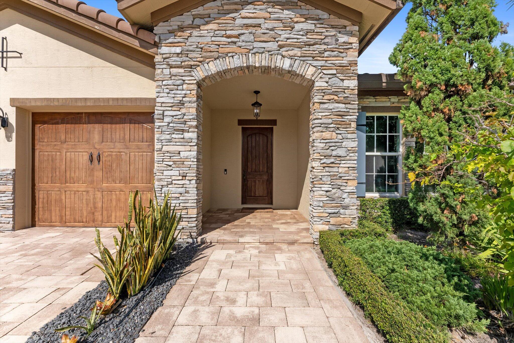 MLS #RX-11138932 image #1