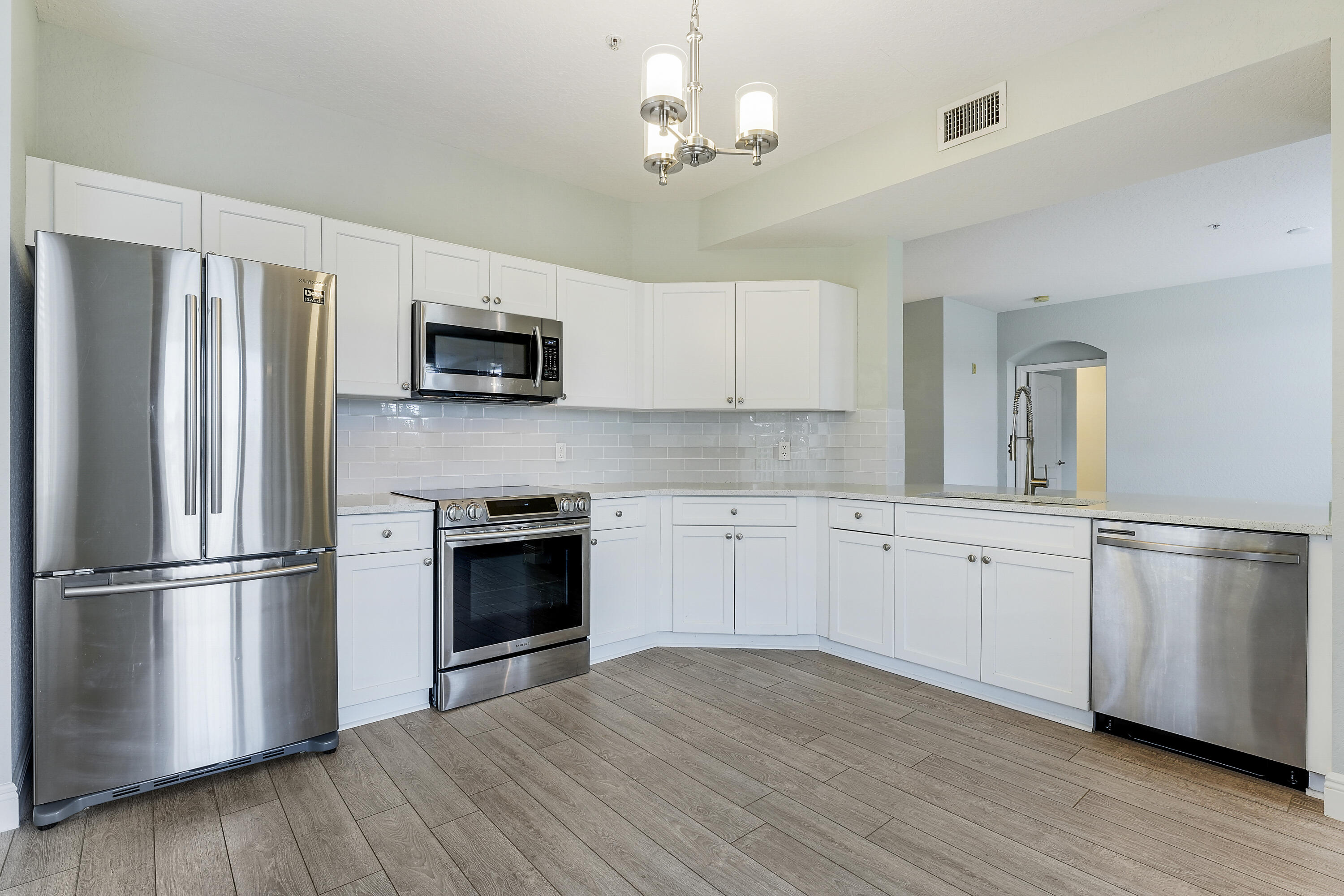 MLS #RX-11139040 image #4