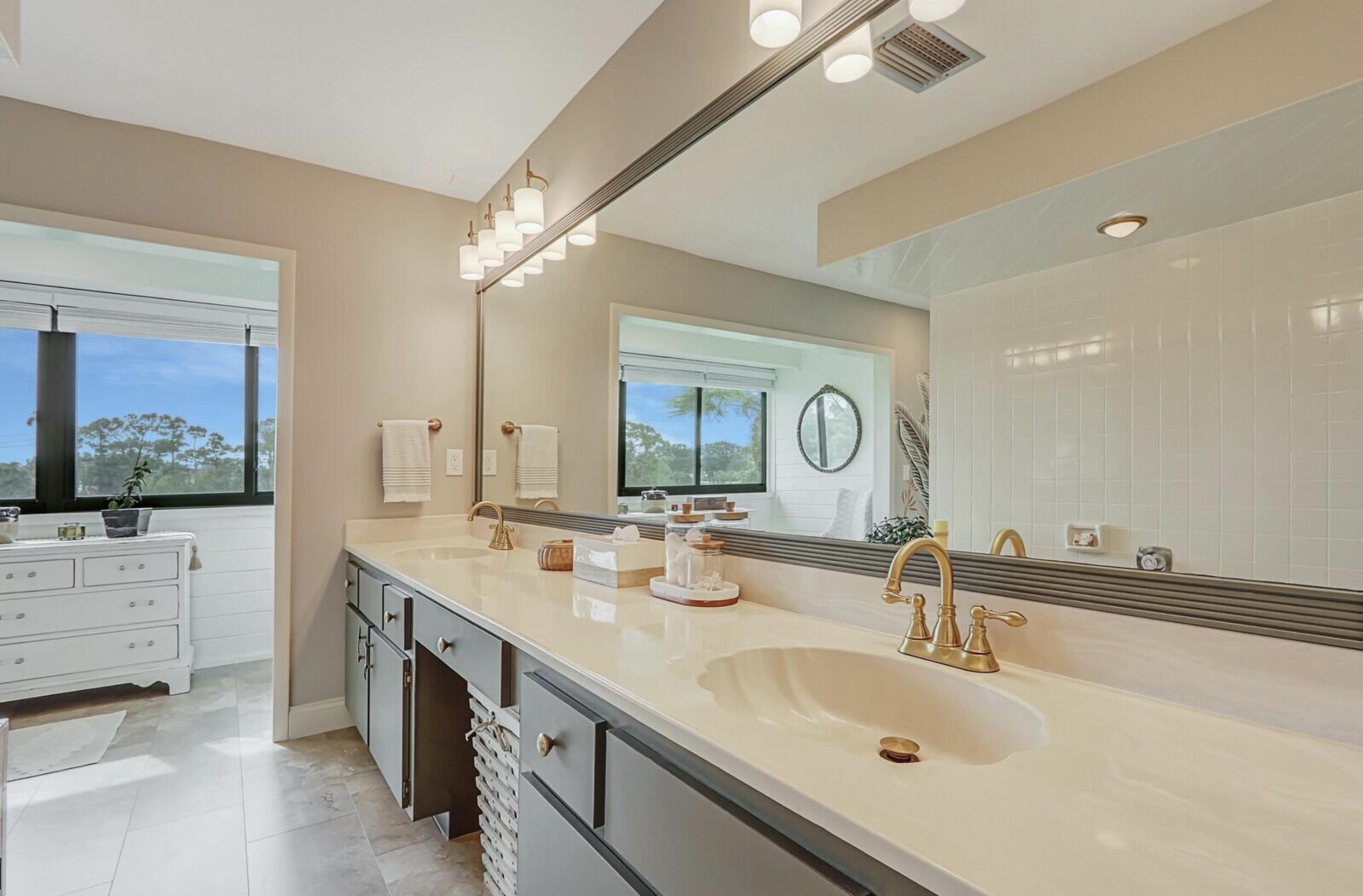 MLS #RX-10564815 image #42