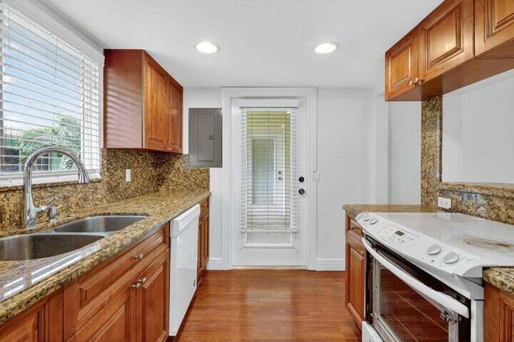 MLS #RX-10438797 image #7