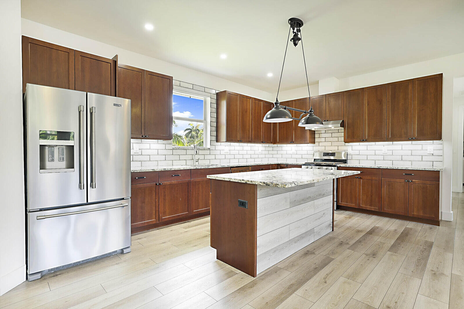 MLS #RX-11003944 image #2