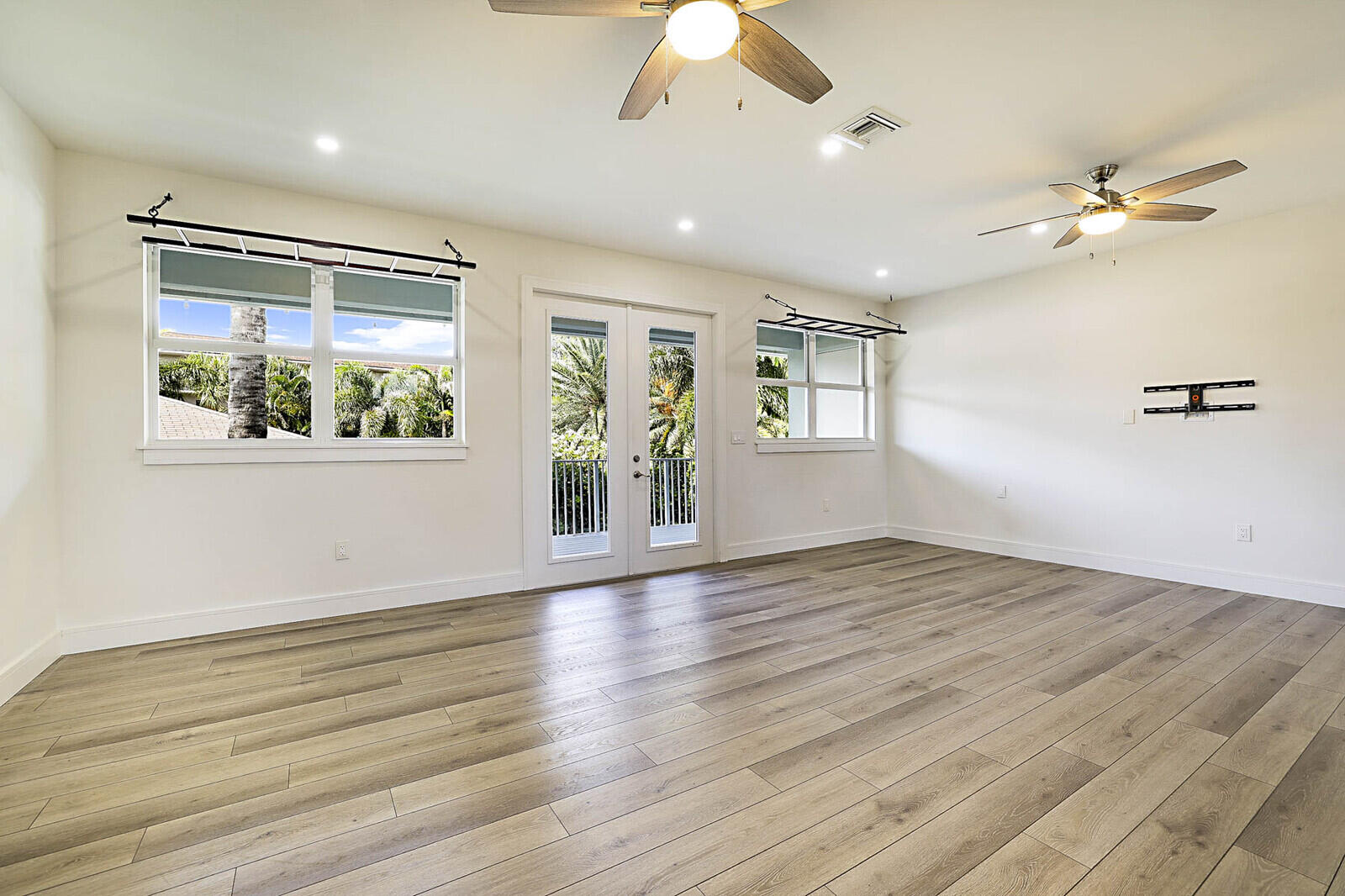 MLS #RX-11003944 image #5