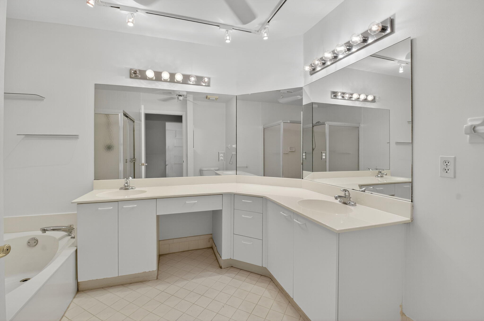 MLS #RX-11140674 image #34