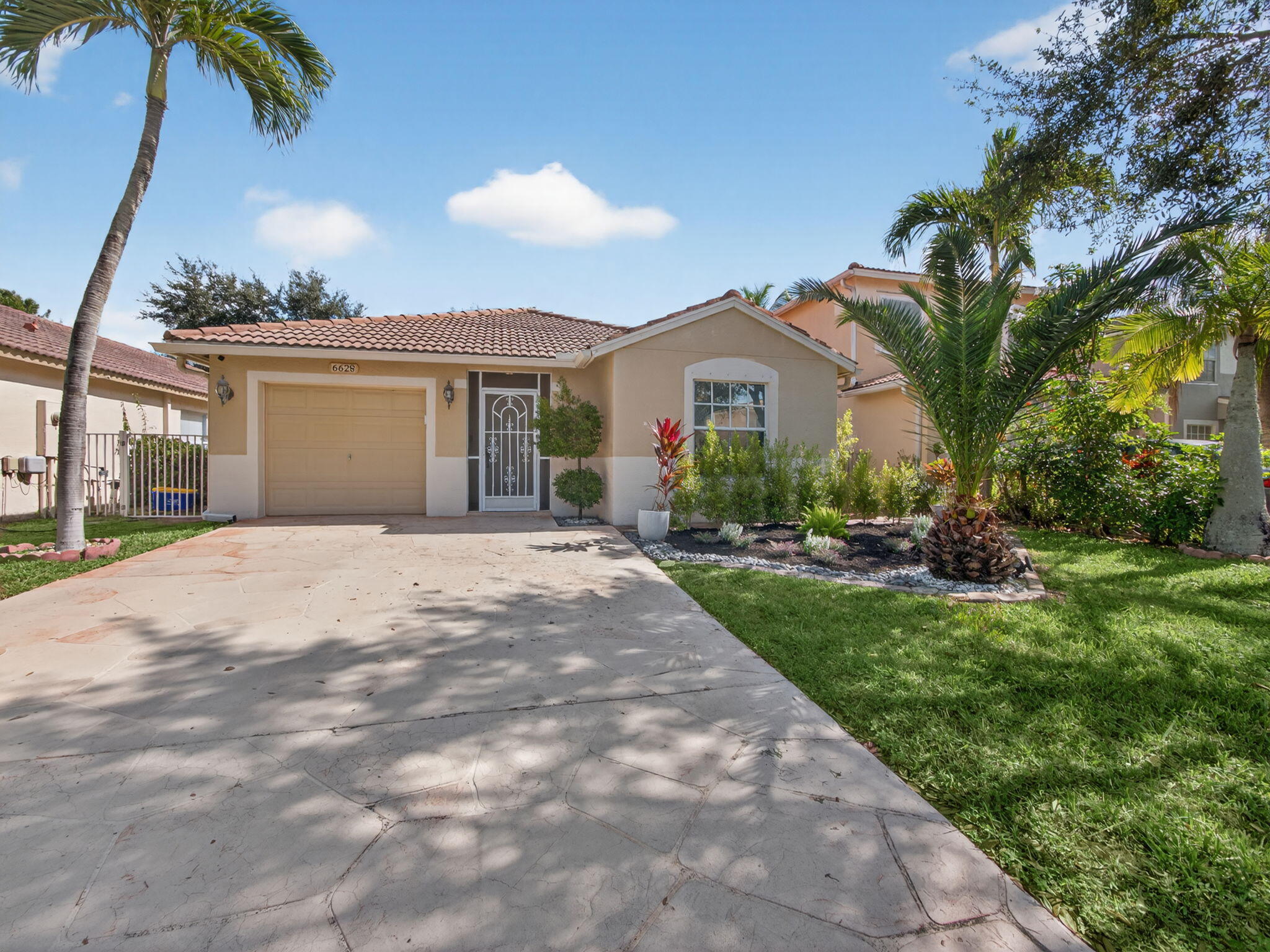 MLS #RX-11140687 image #1