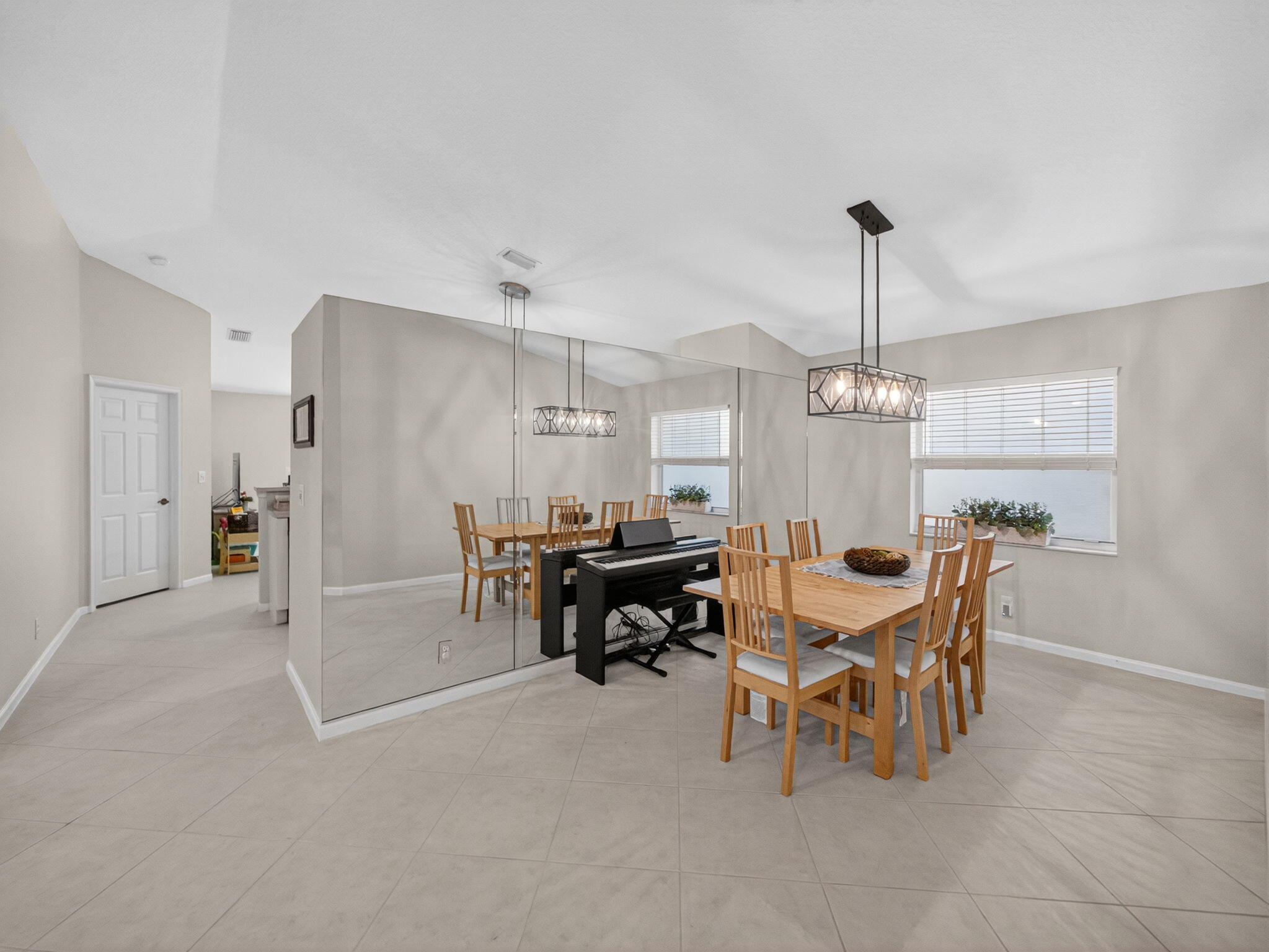 MLS #RX-11140687 image #2