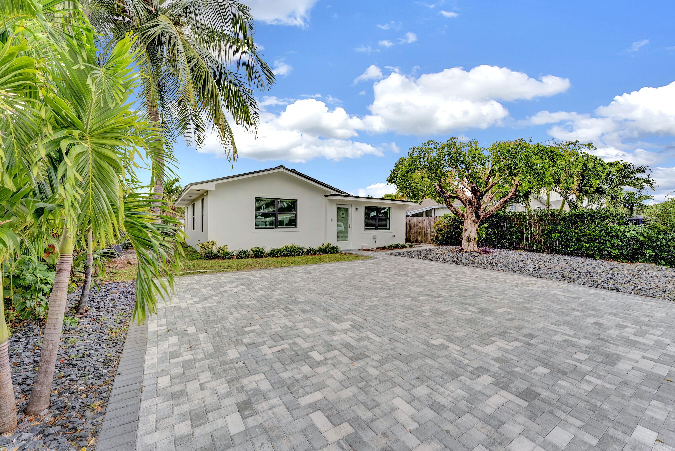 MLS #RX-11141039 image #2