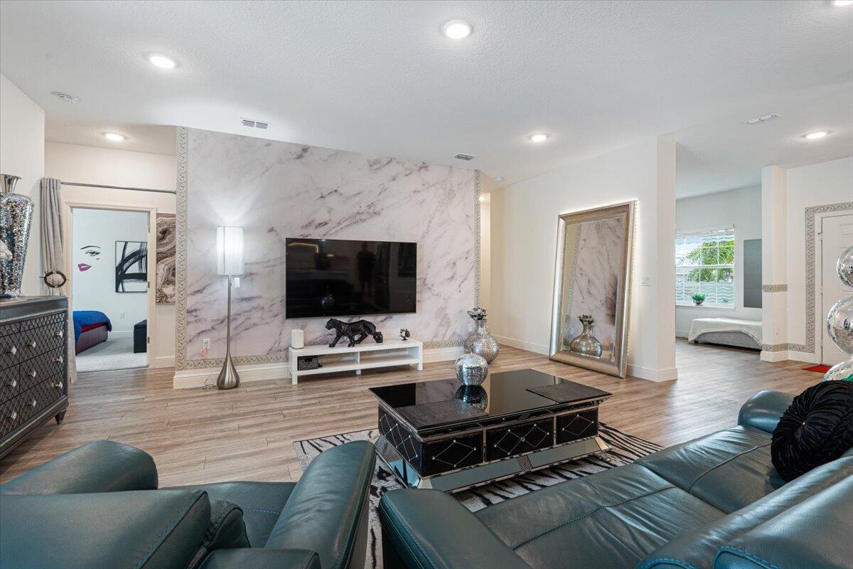 MLS #RX-11141129 image #11