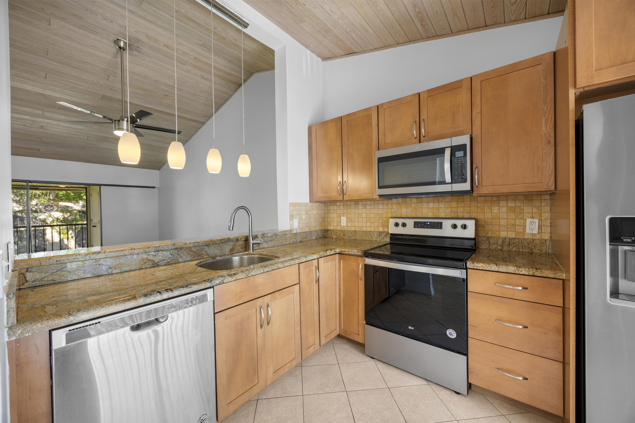 MLS #RX-11051291 image #2