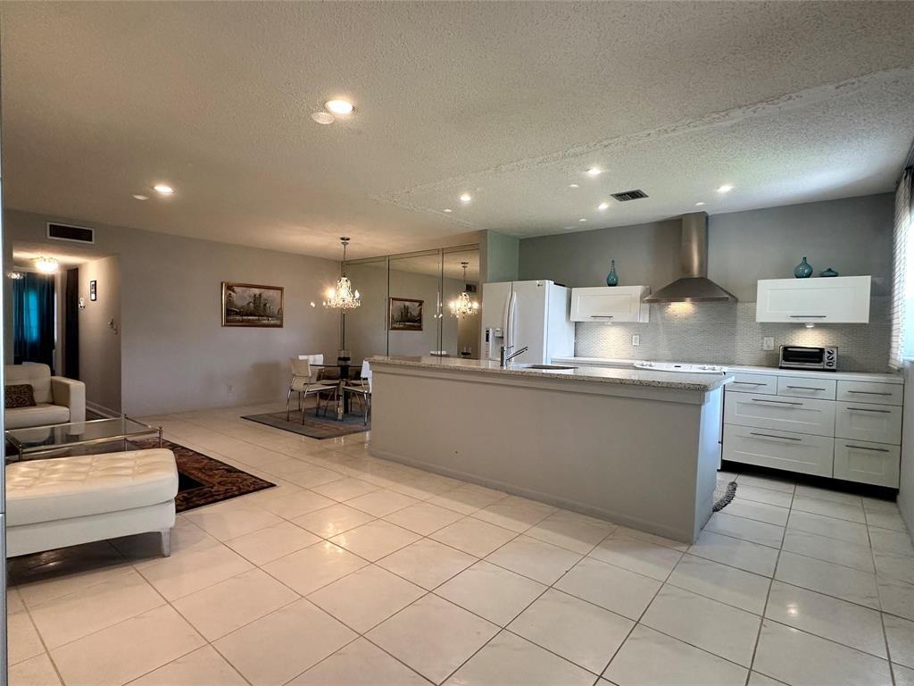 MLS #RX-11141670 image #1