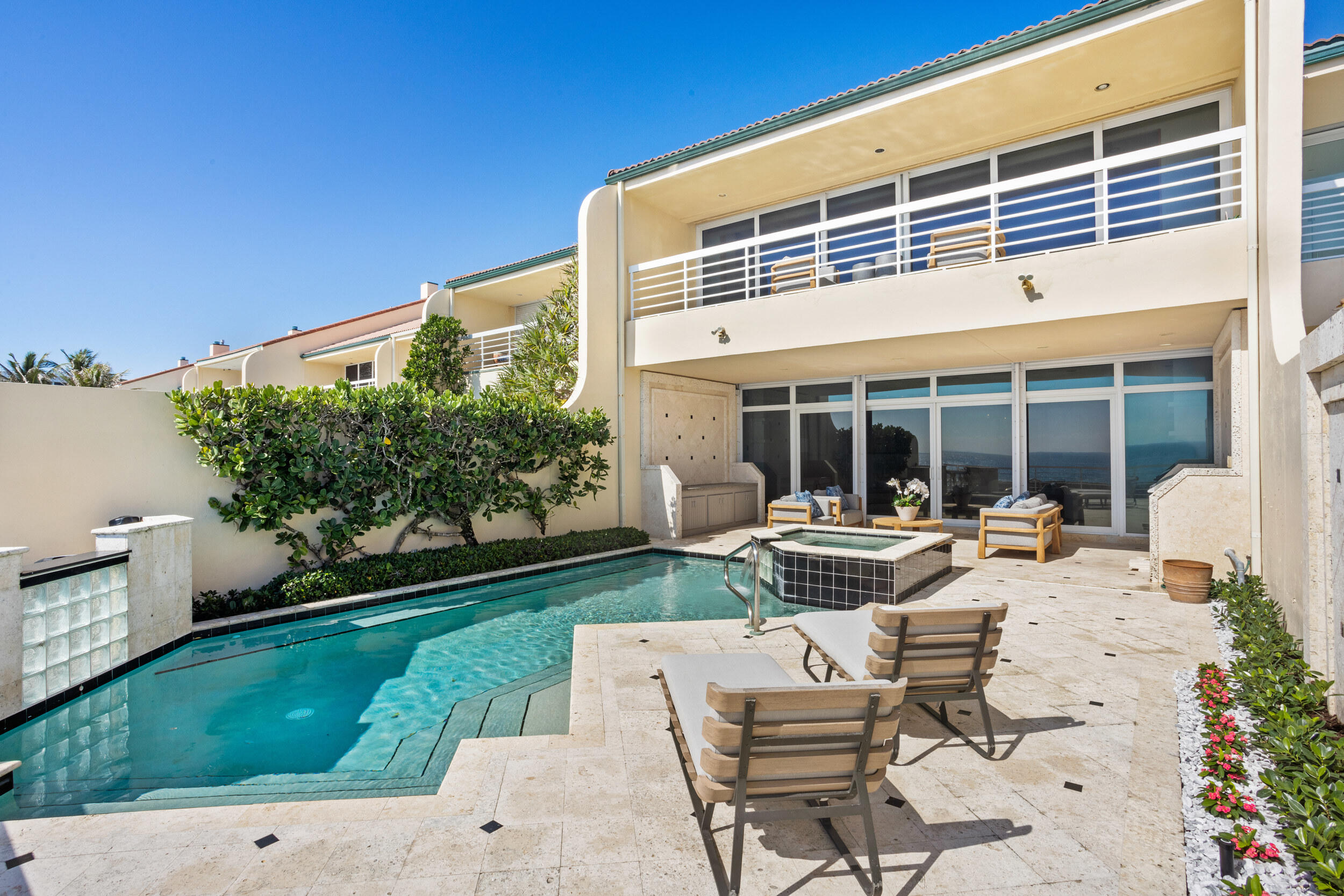 MLS #RX-10943038 image #2