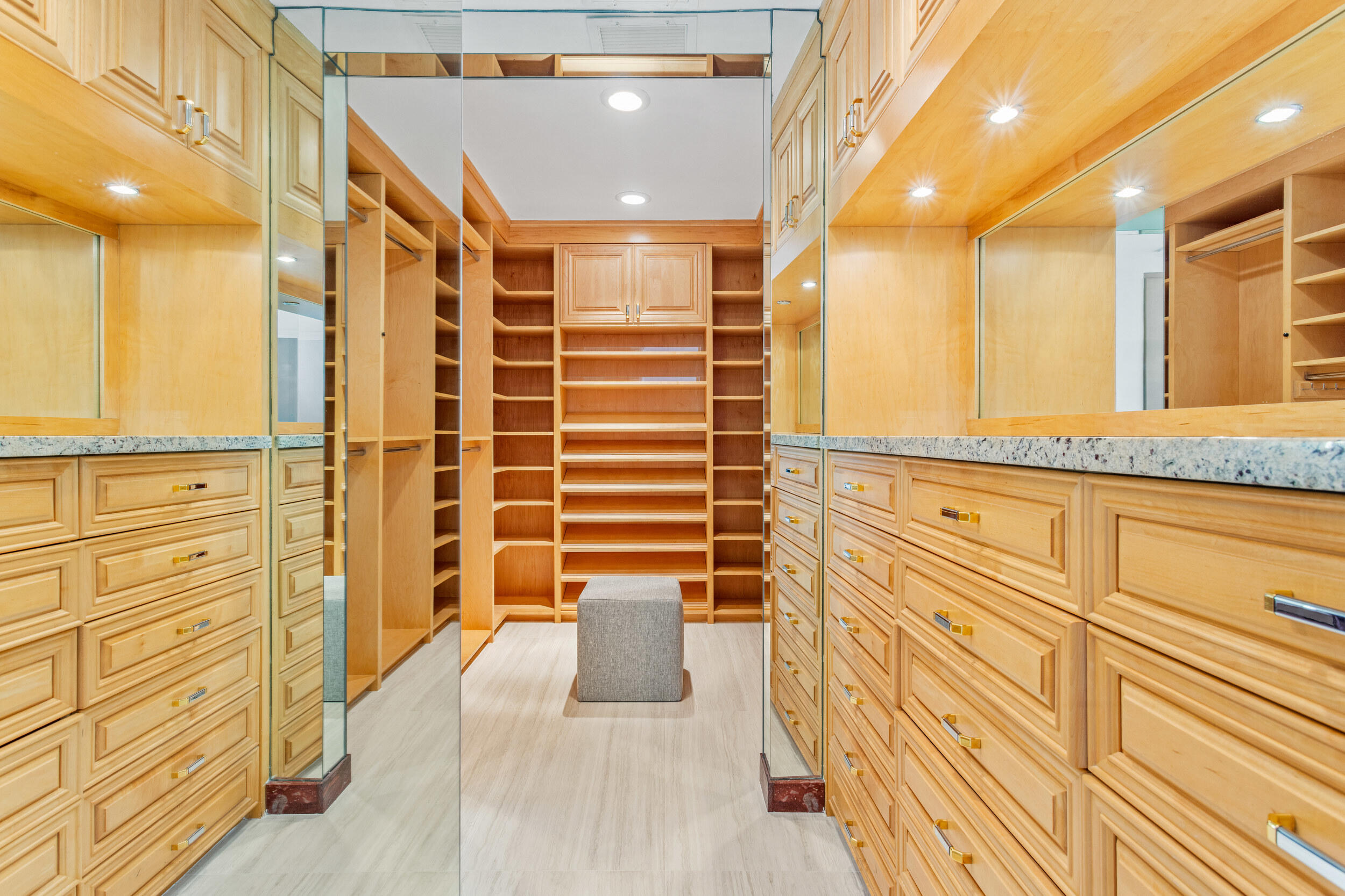 MLS #RX-10943038 image #23