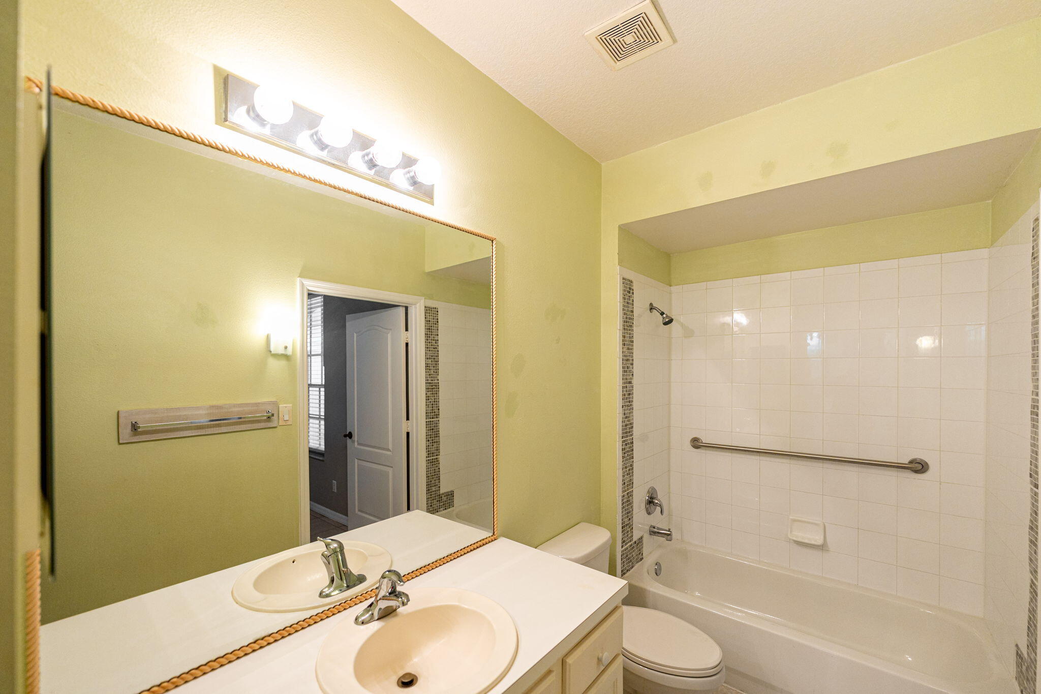 MLS #RX-11141813 image #25