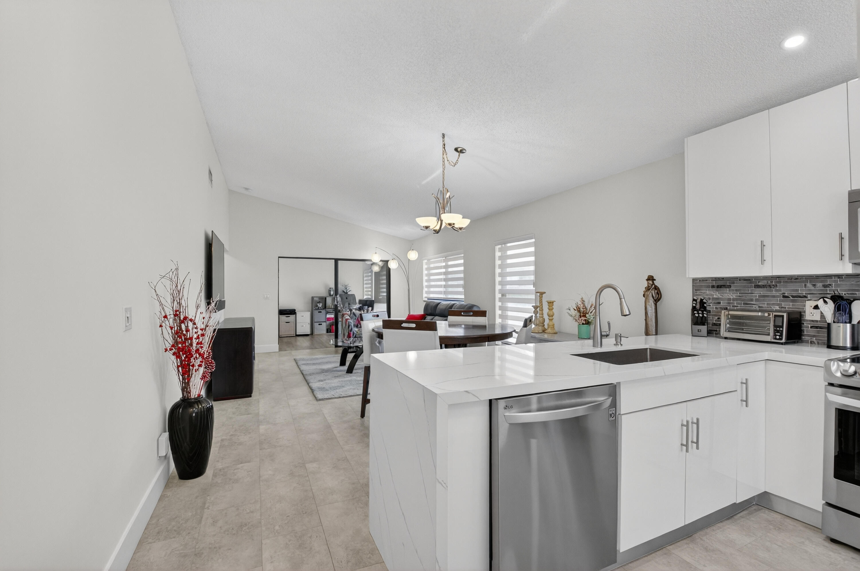 MLS #RX-11141892 image #4