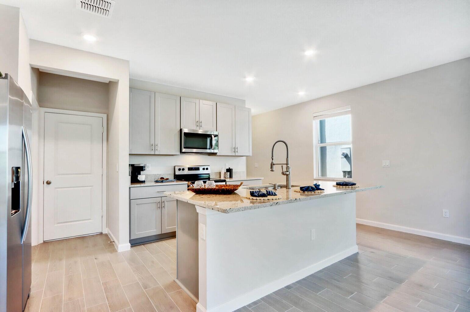 MLS #RX-11141955 image #4