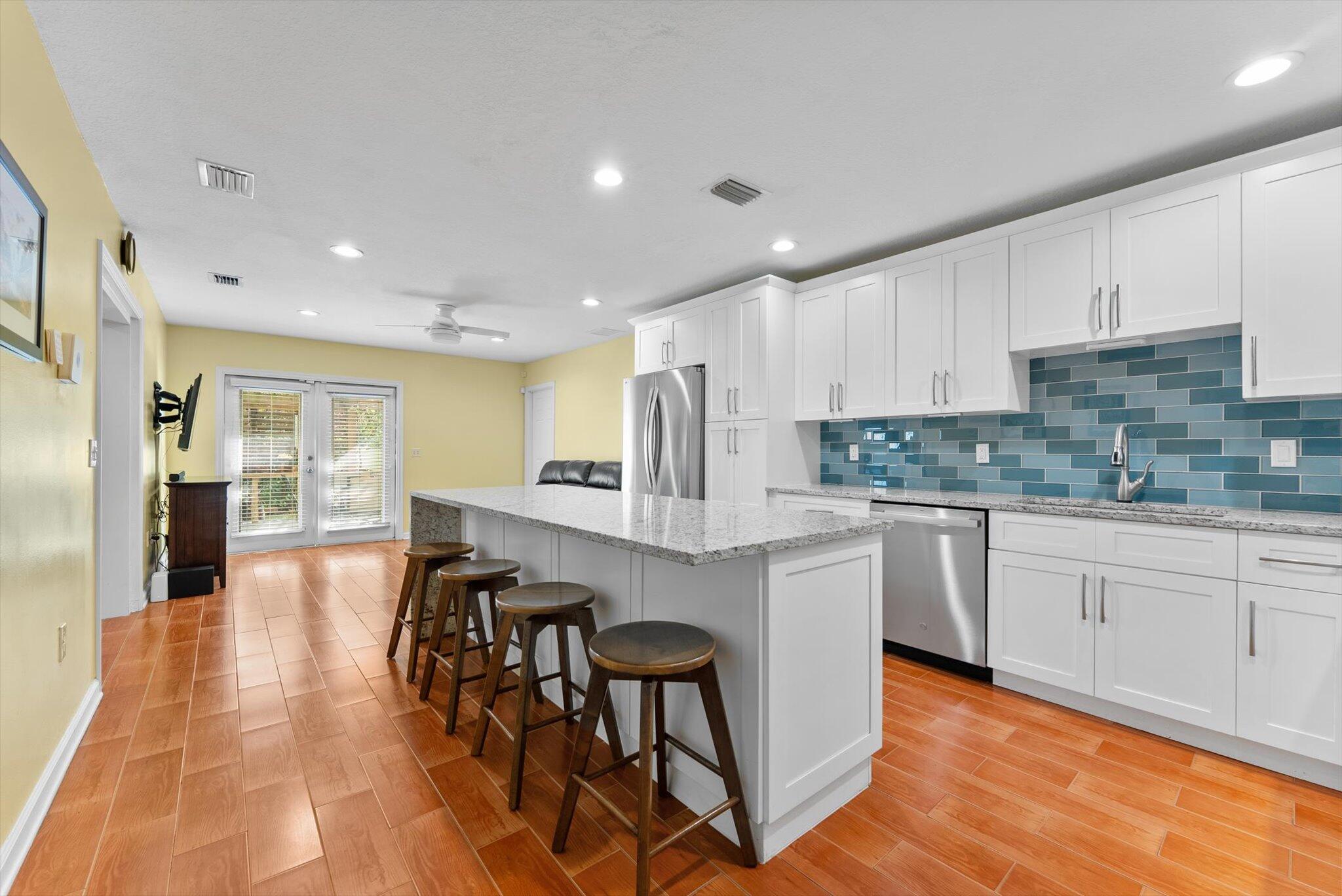 MLS #RX-11142077 image #1