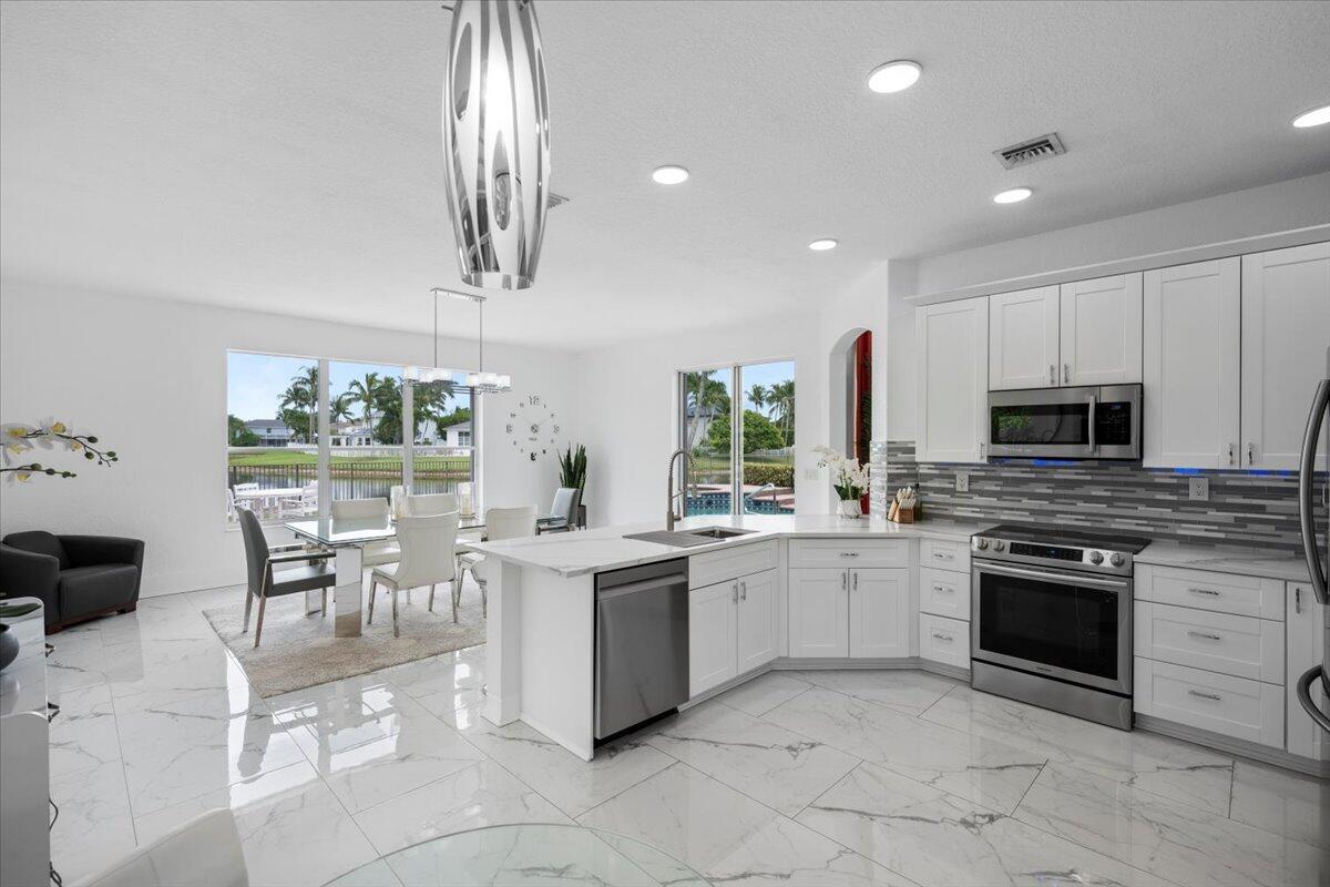 MLS #RX-11142103 image #16