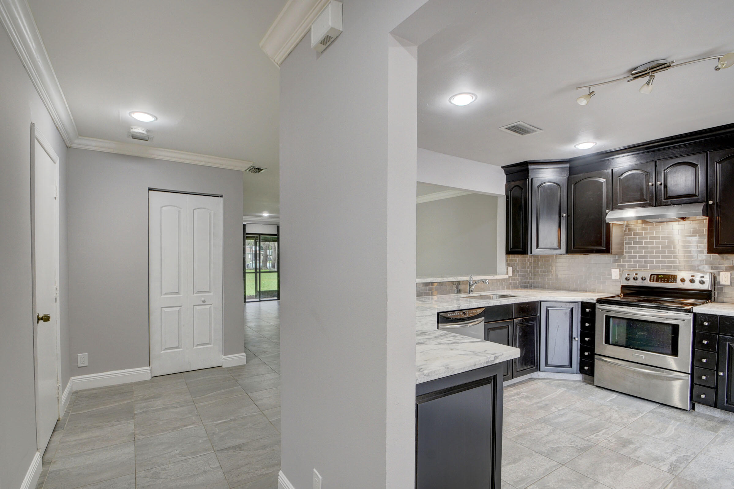 MLS #RX-11142352 image #6