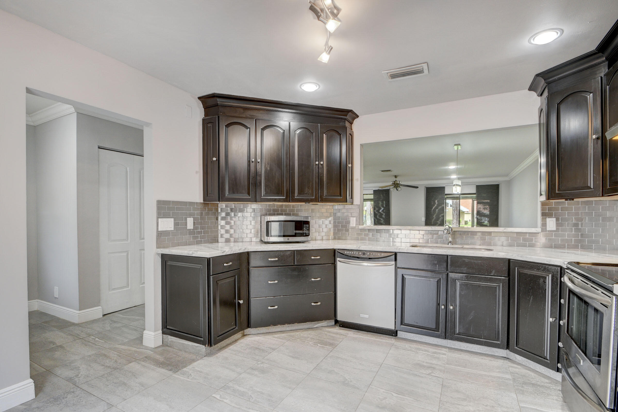 MLS #RX-11142352 image #9