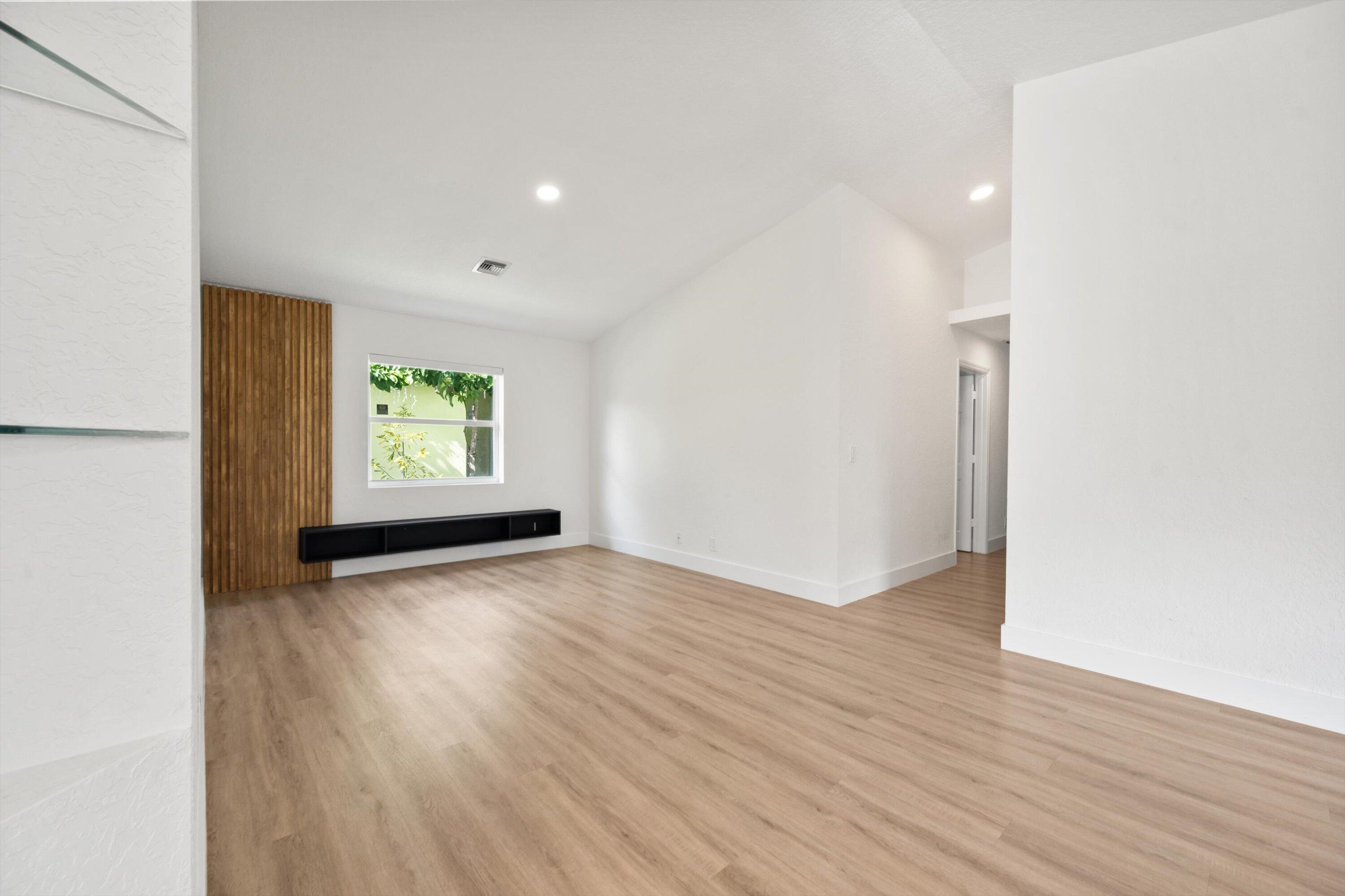 MLS #RX-11142357 image #1