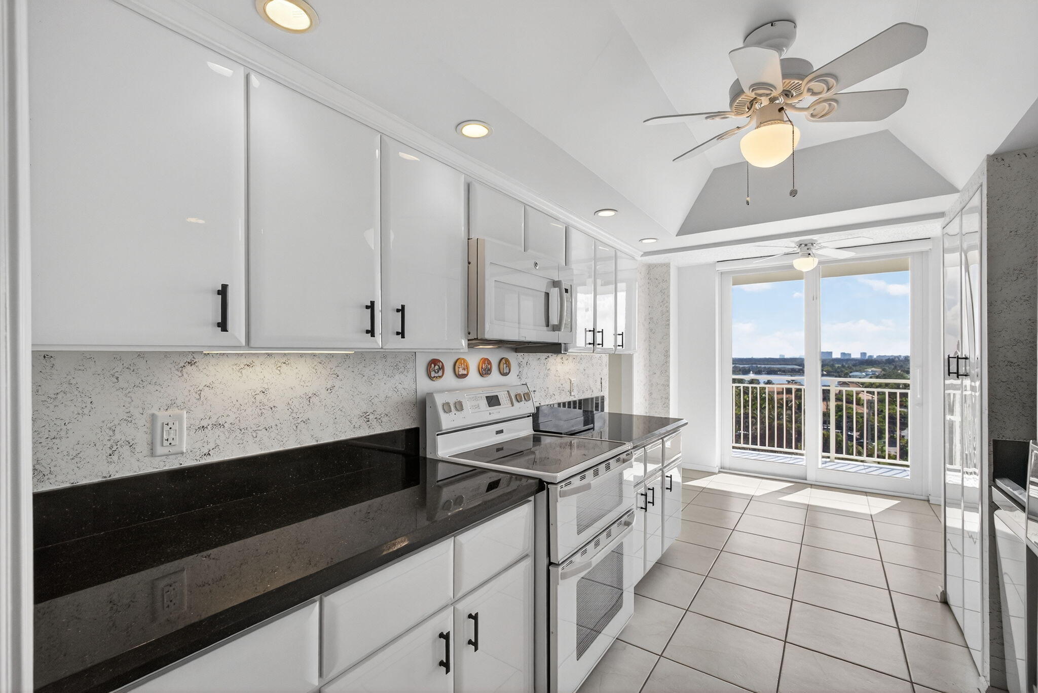 MLS #RX-10960965 image #9