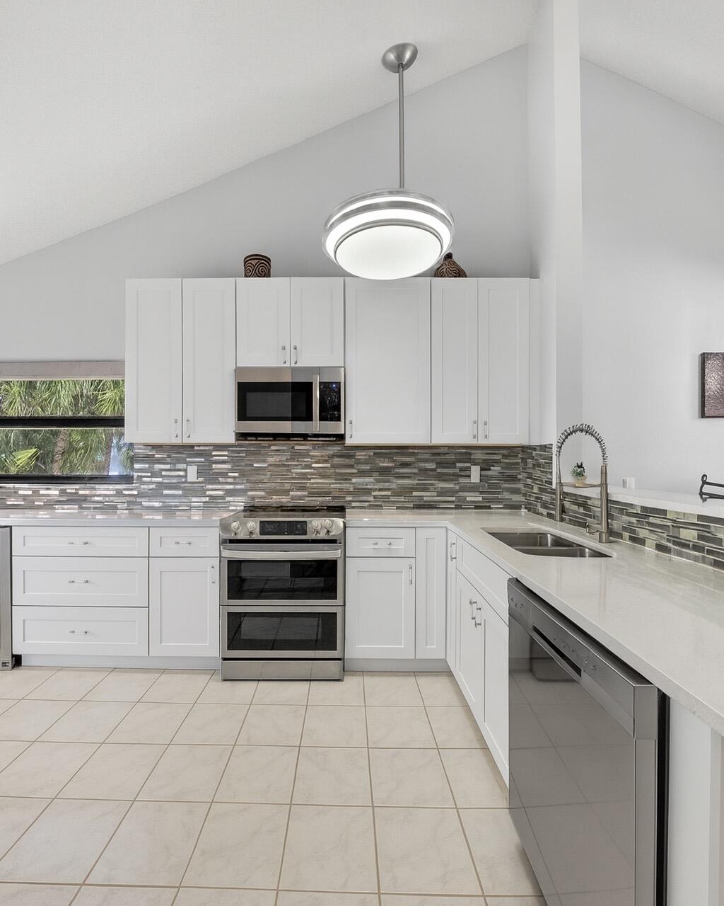 MLS #RX-11142677 image #2