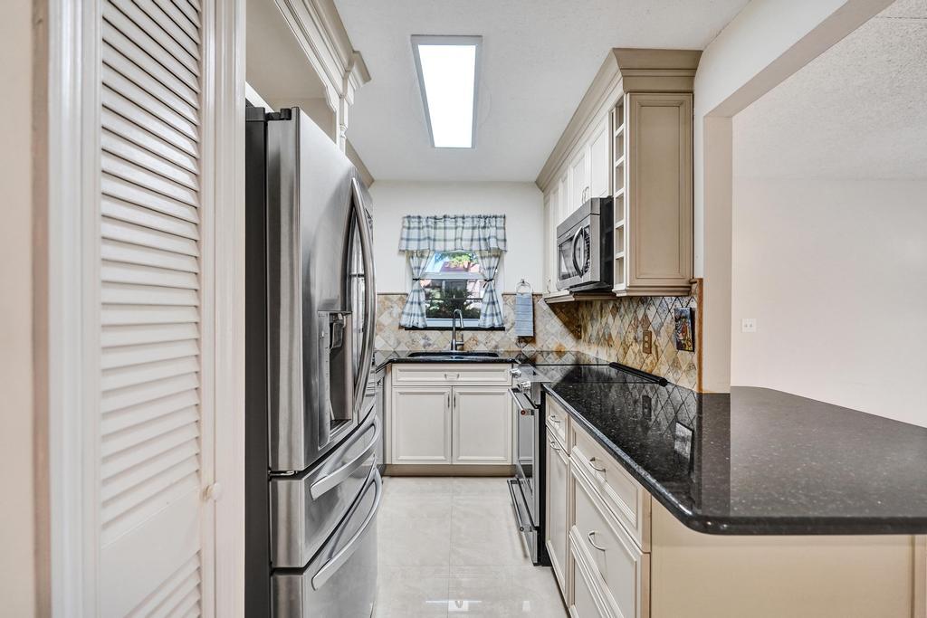 MLS #RX-11142900 image #3