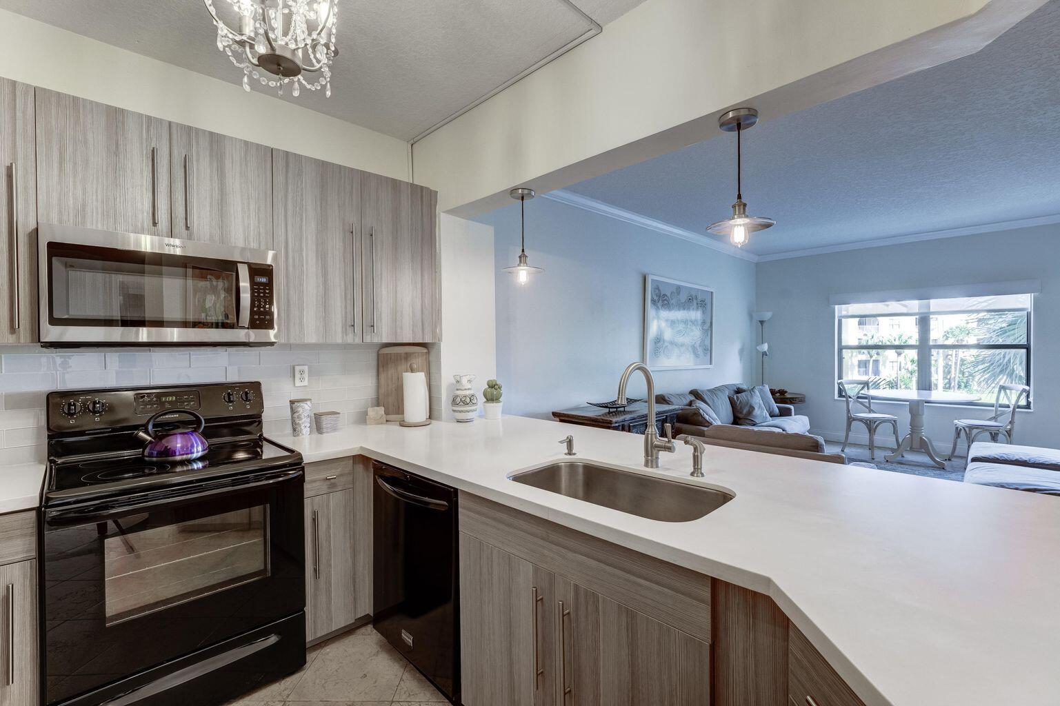 MLS #RX-10827982 image #6