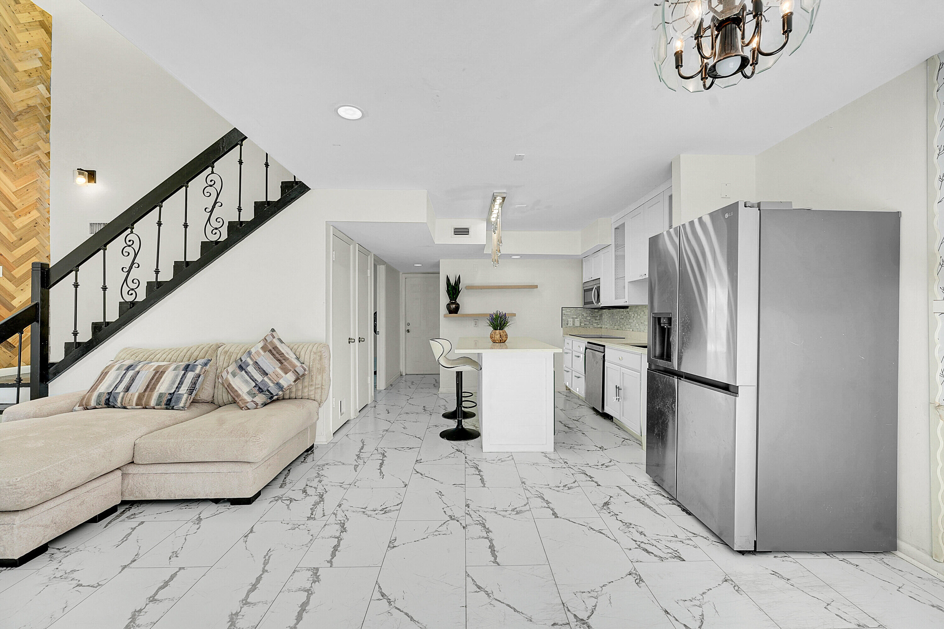 MLS #RX-11142993 image #5