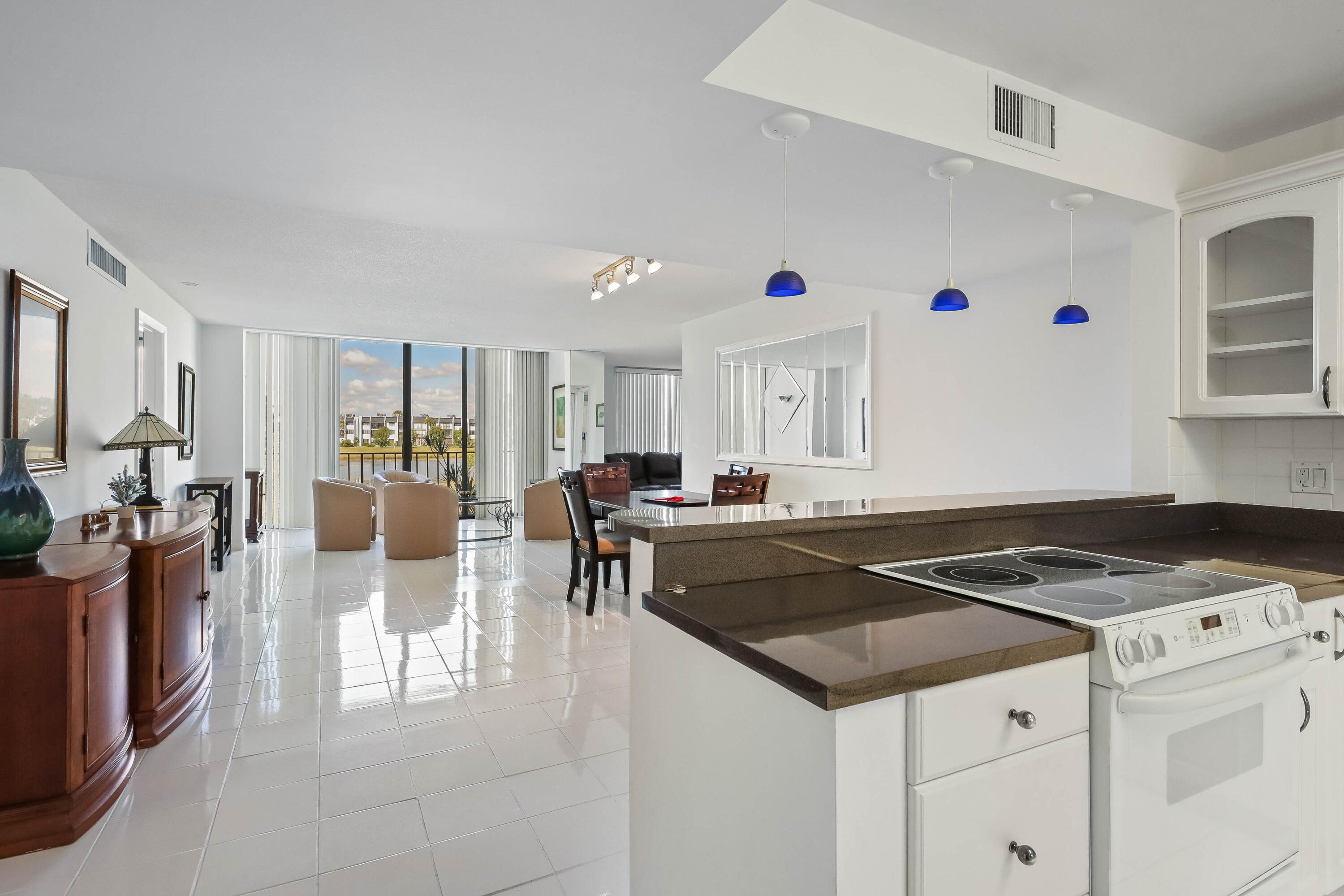 MLS #RX-11143040 image #4