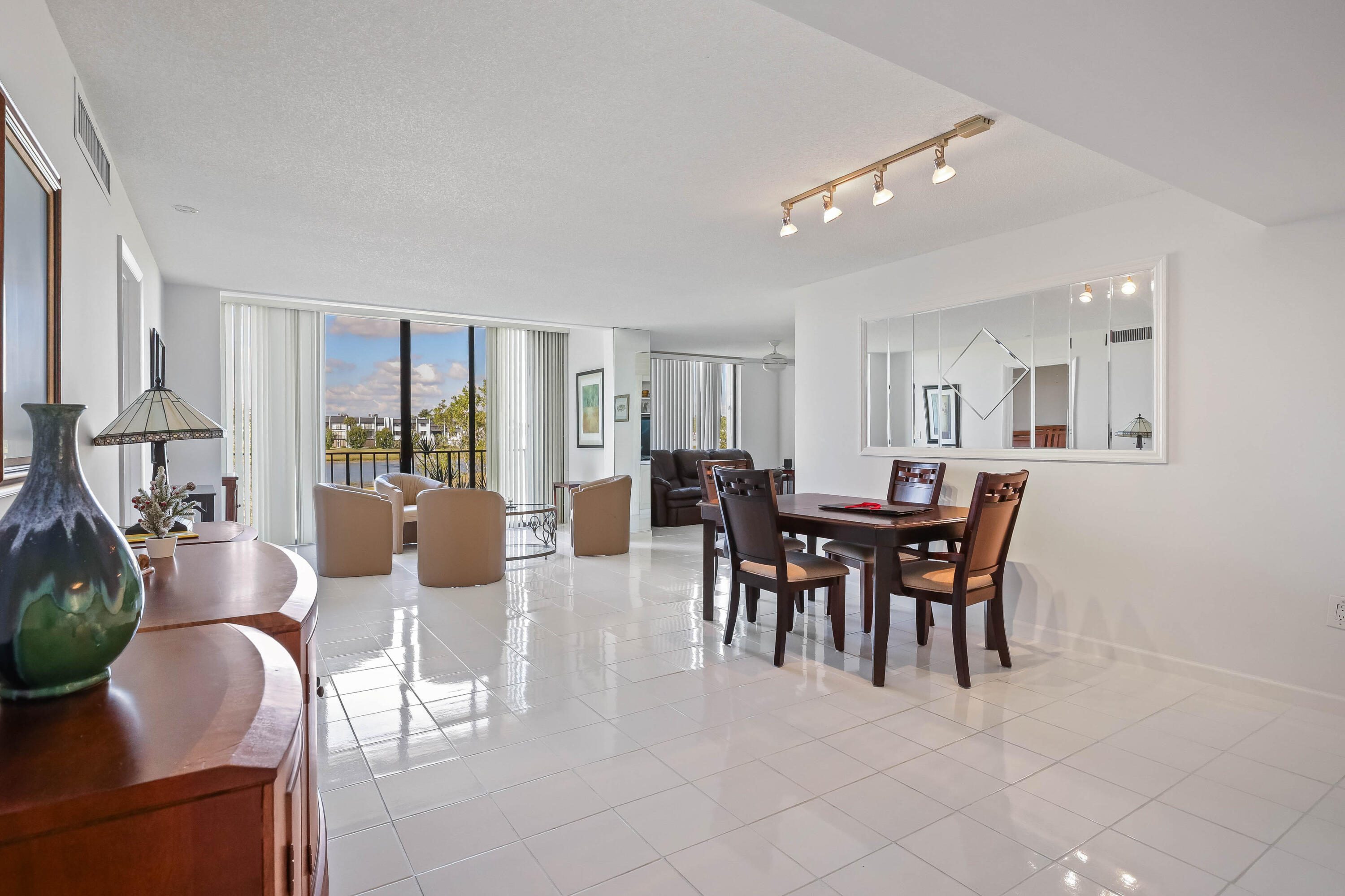 MLS #RX-11143040 image #8