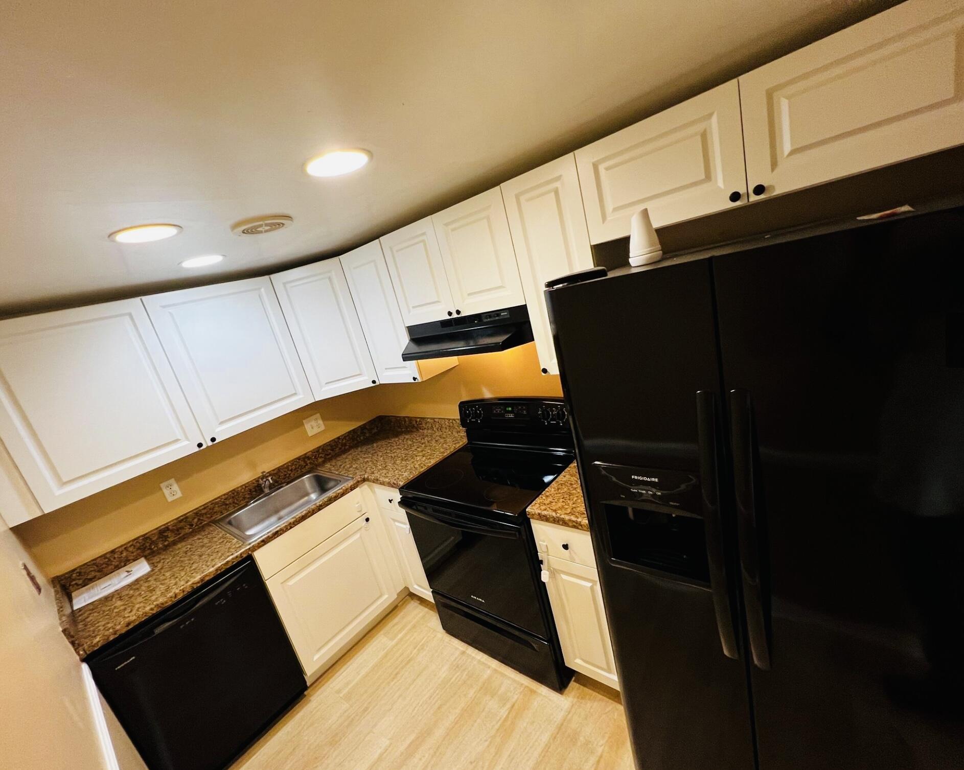 MLS #RX-11128028 image #0