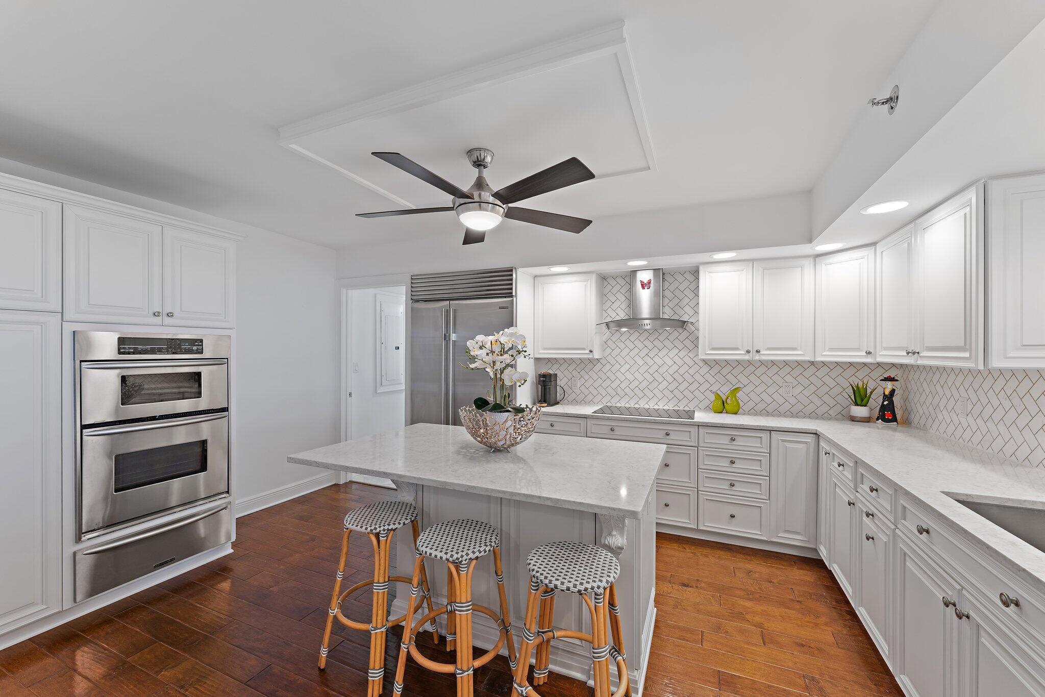 MLS #RX-10944040 image #1