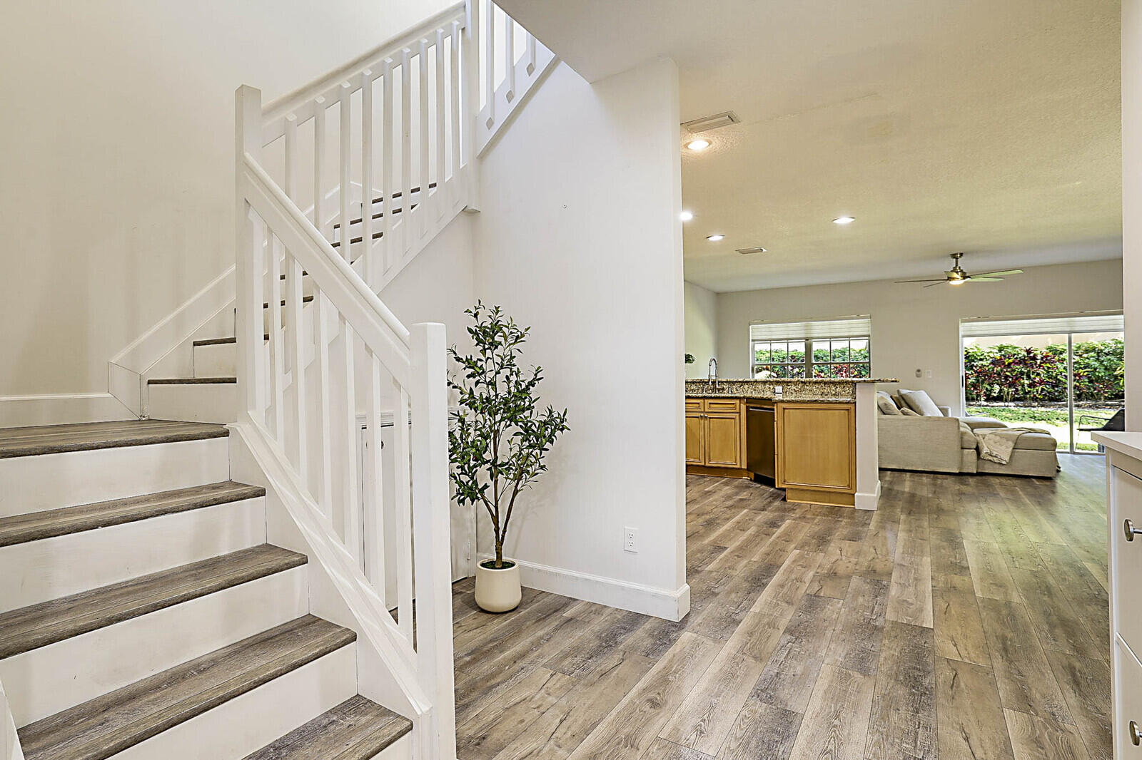 MLS #RX-11060992 image #2