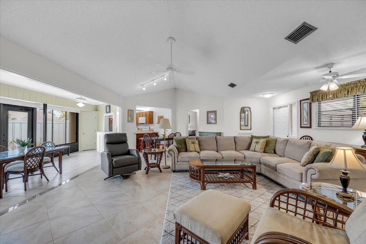 MLS #RX-11144131 image #4