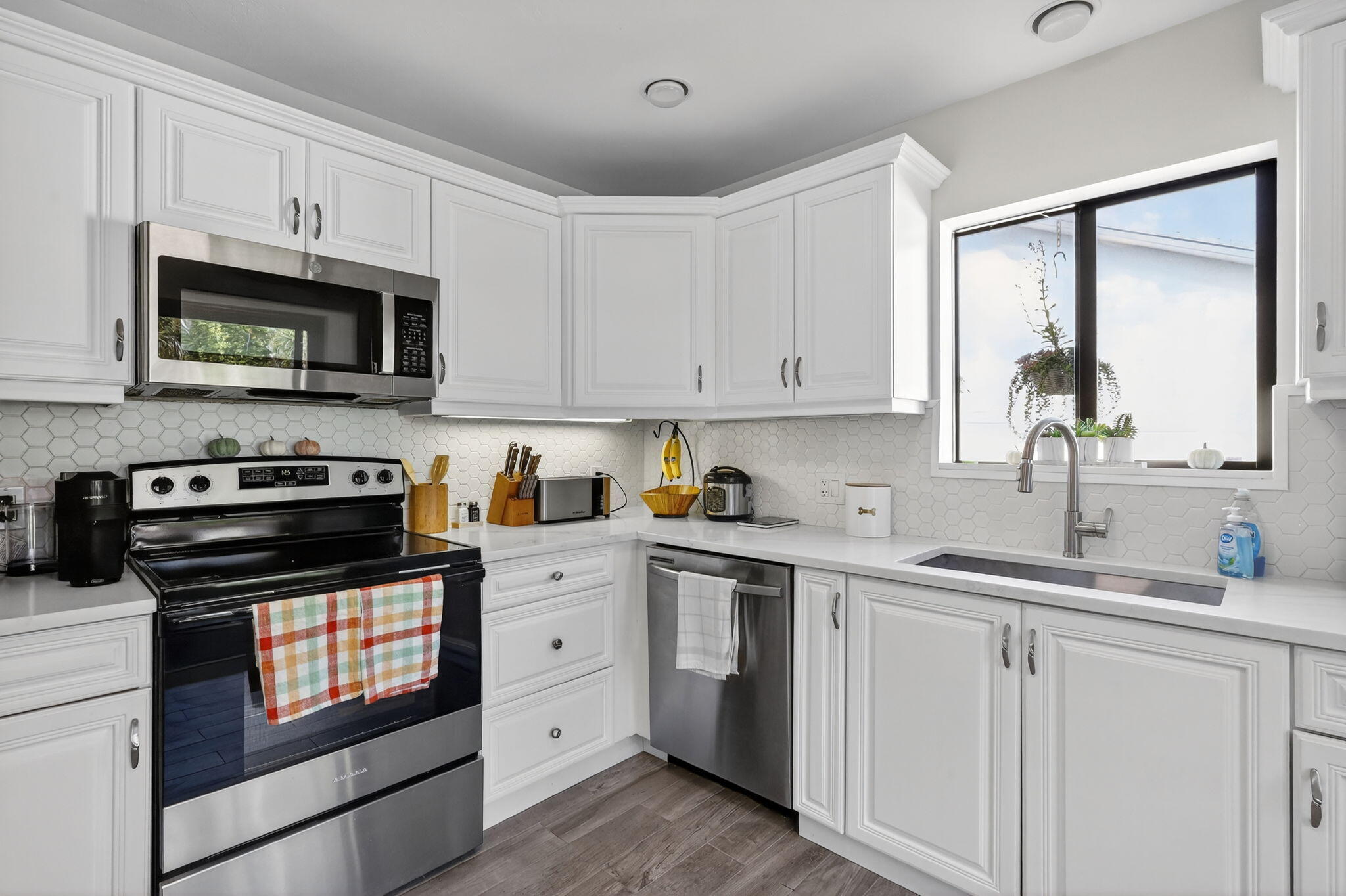 MLS #RX-11144241 image #1