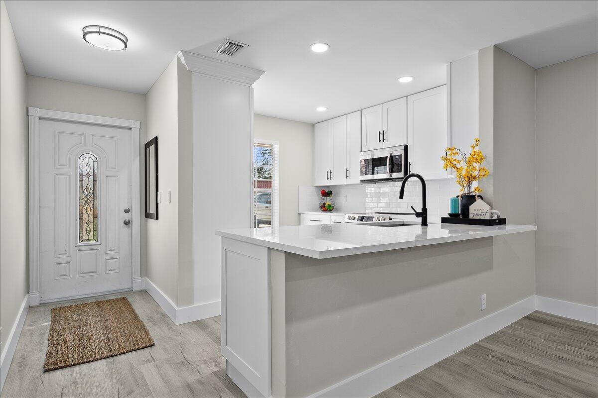 MLS #RX-11144301 image #0