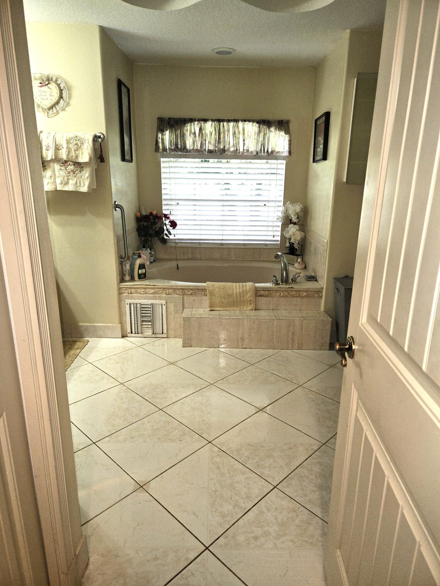 MLS #RX-11144607 image #12