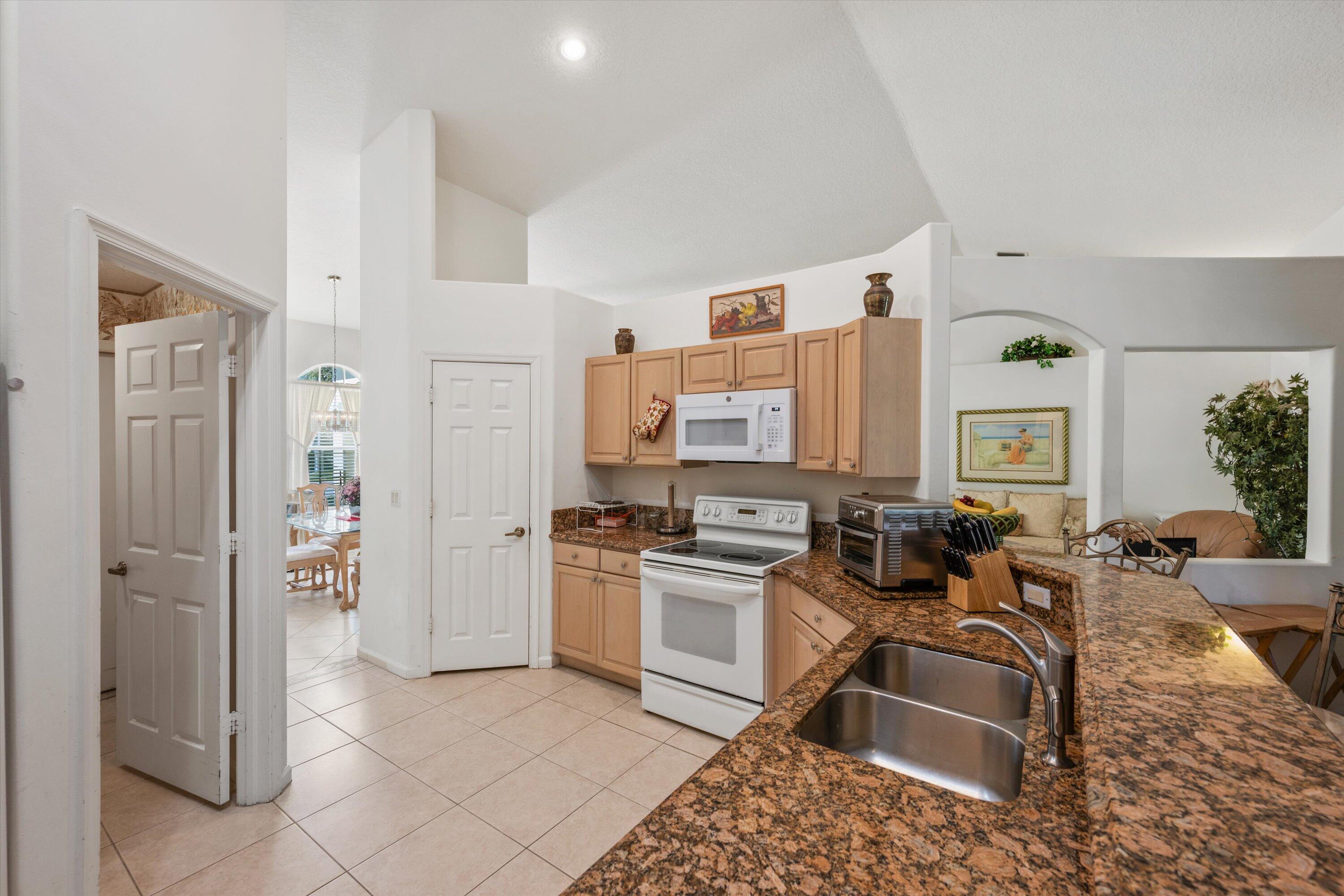 MLS #RX-11144646 image #2