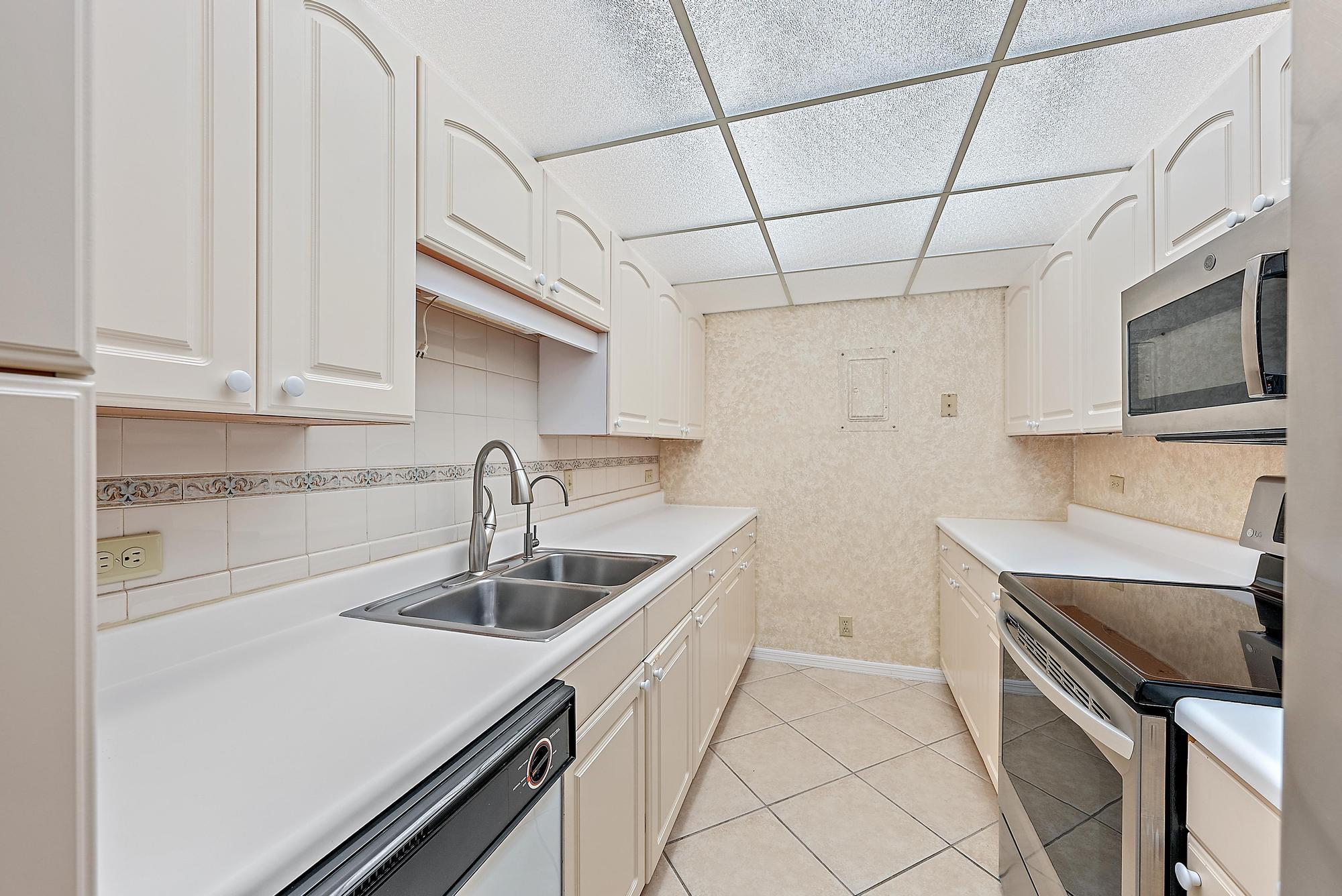 MLS #RX-10539420 image #4