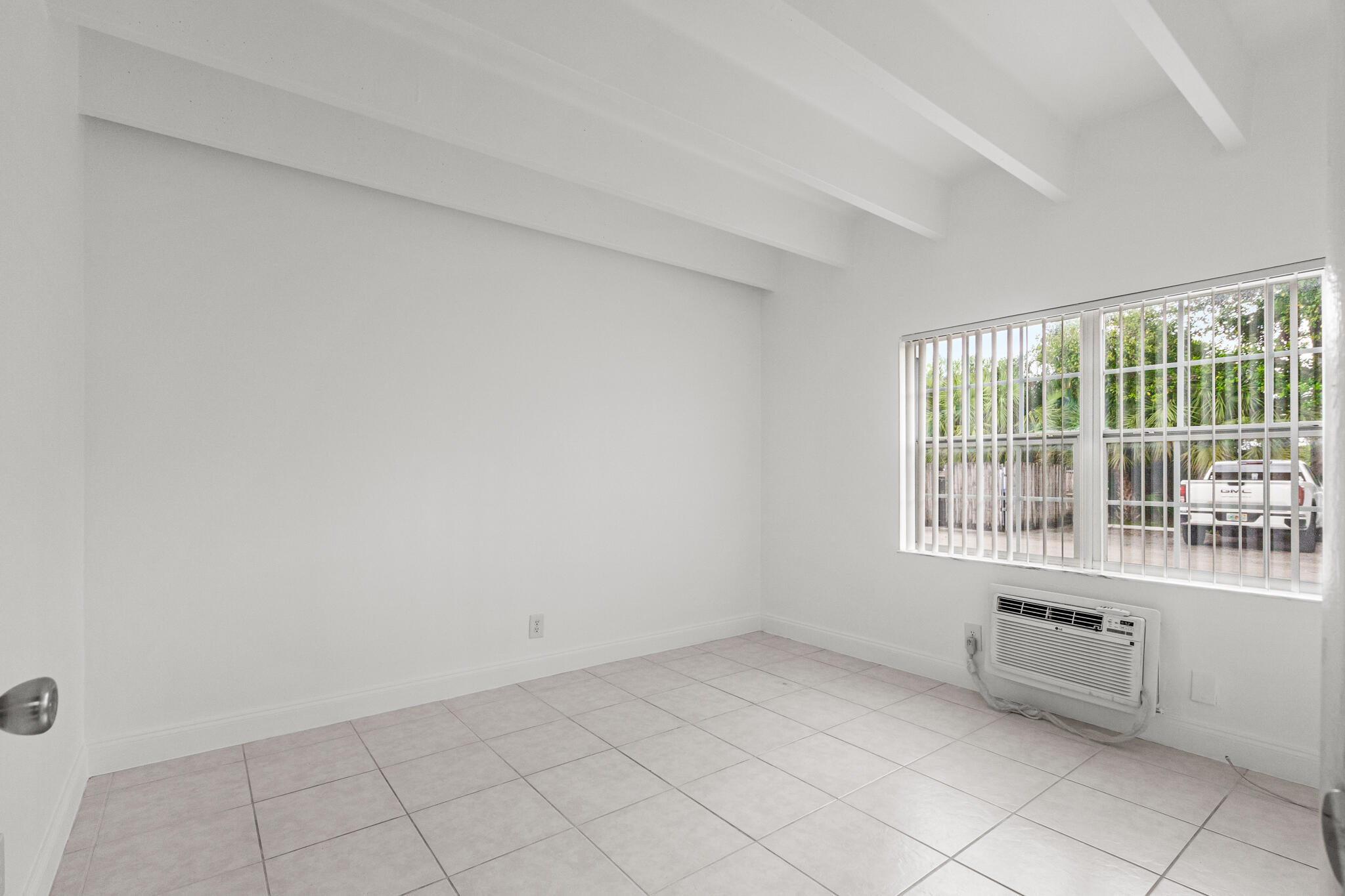 MLS #RX-11145398 image #1