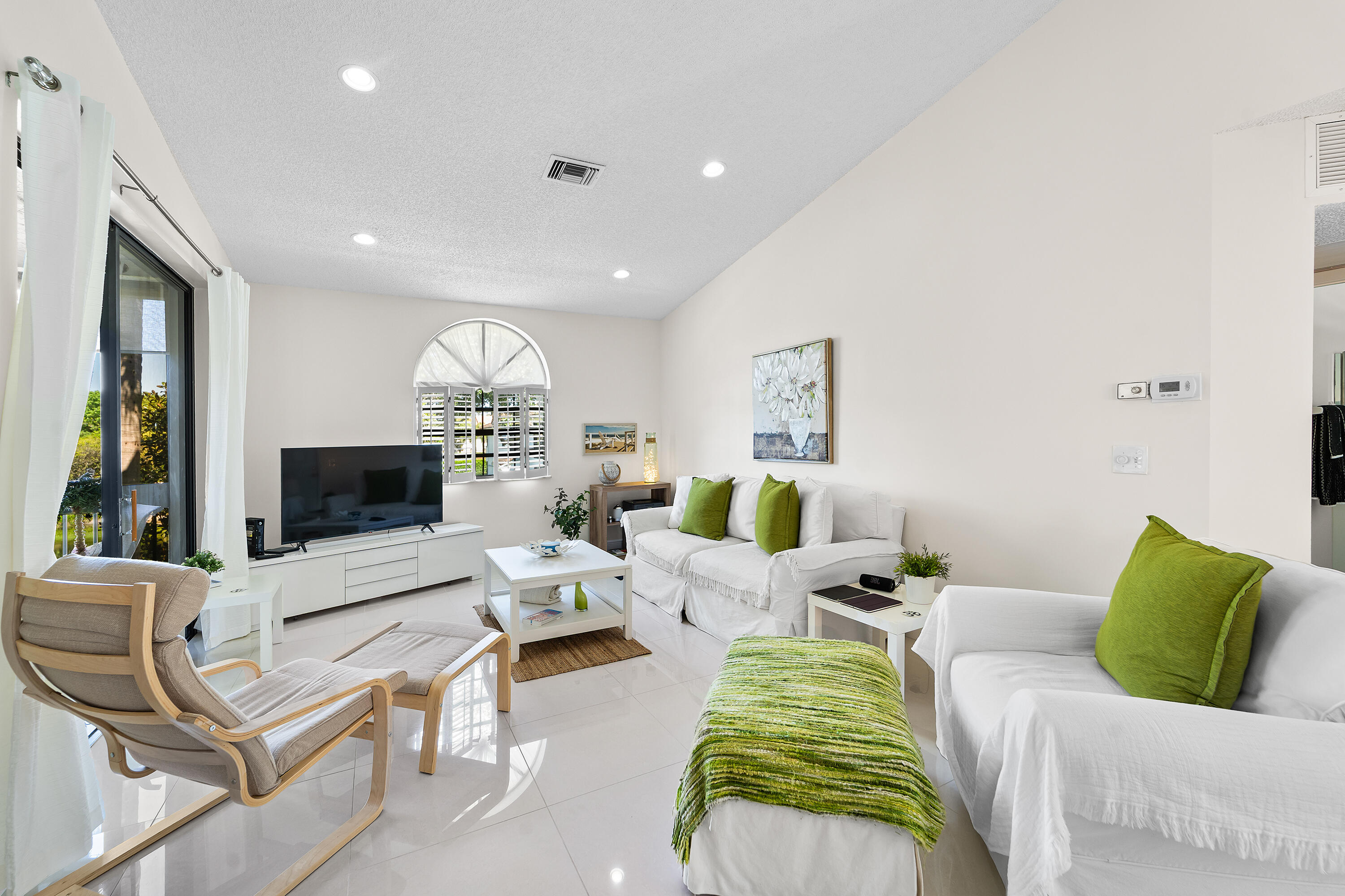 MLS #RX-11145948 image #1