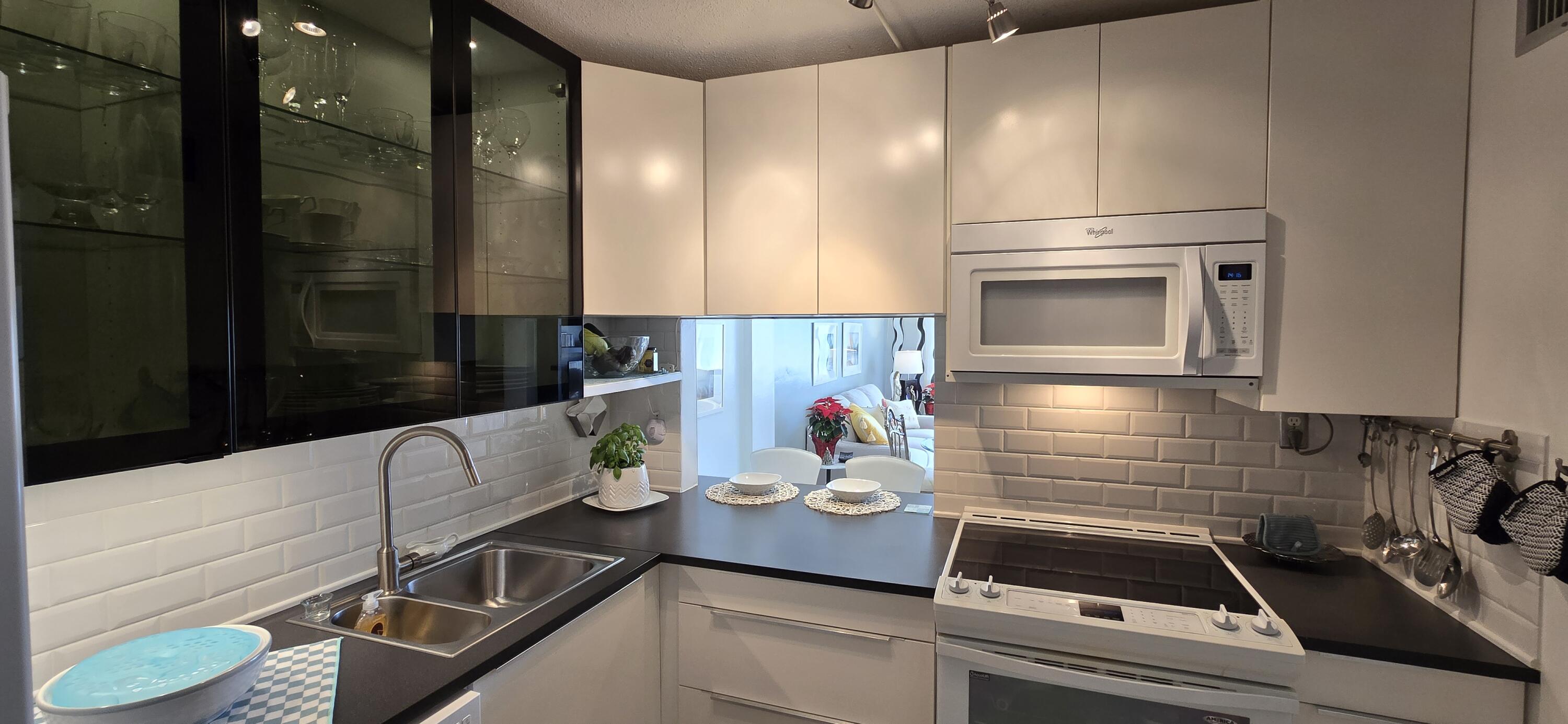 MLS #RX-10821403 image #4