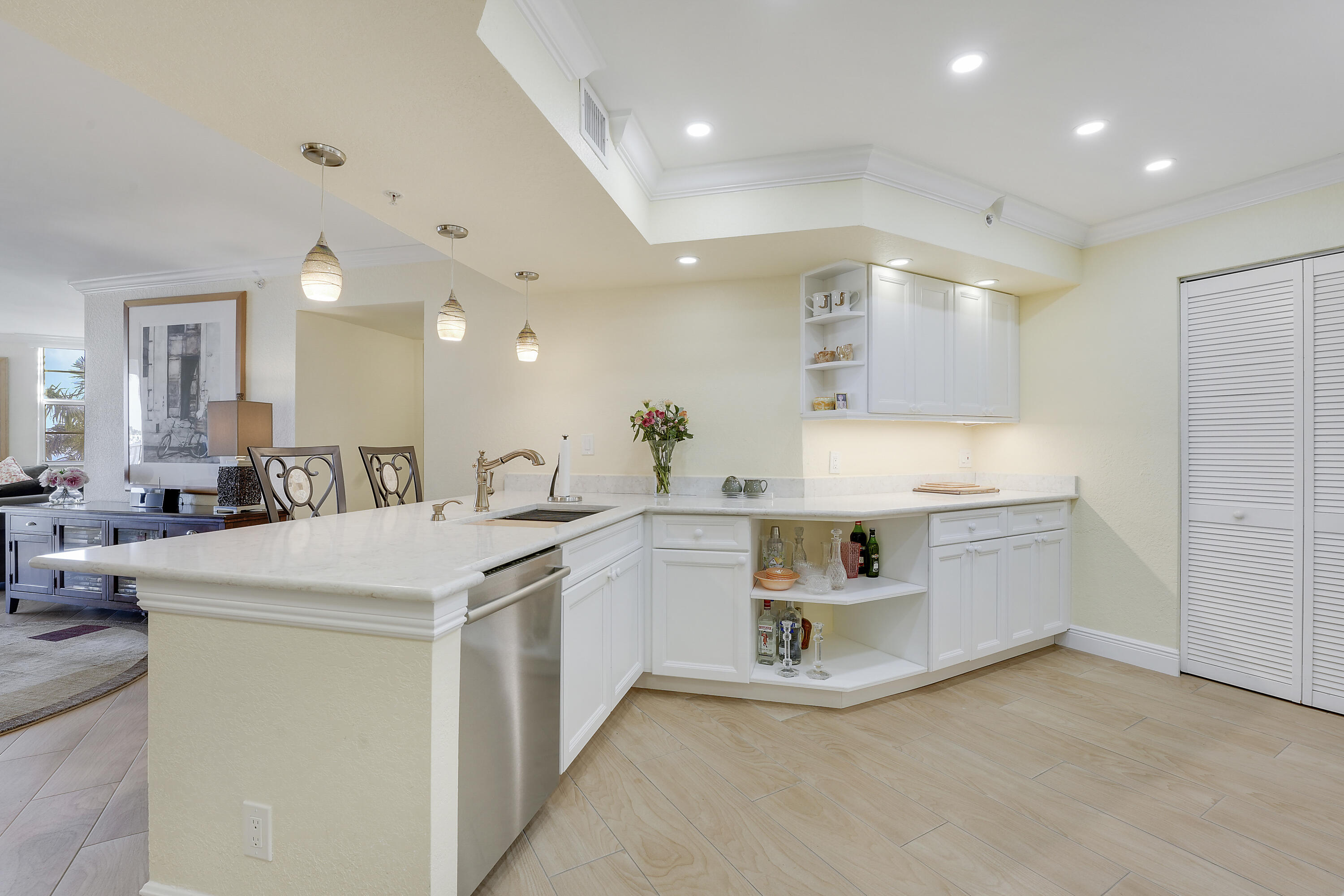 MLS #RX-11146307 image #2