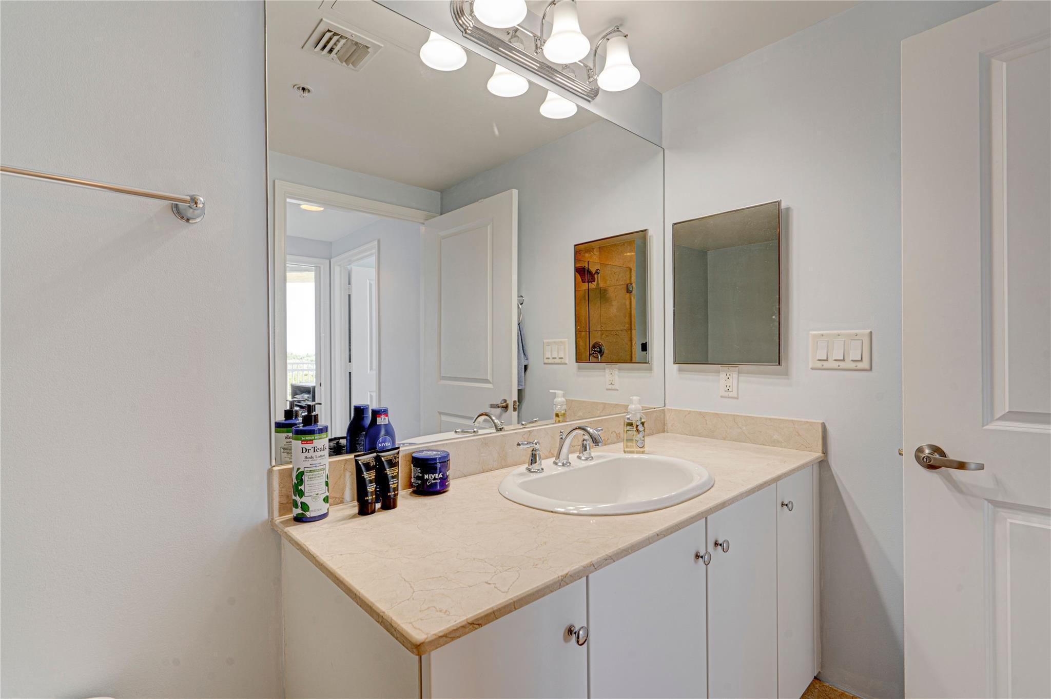 MLS #RX-10449943 image #11