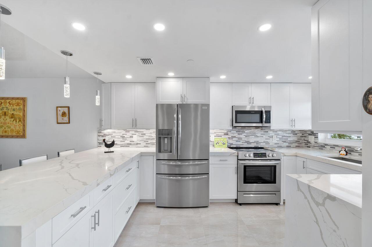 MLS #RX-10454217 image #2