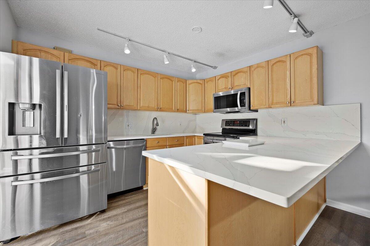 MLS #RX-11146829 image #1