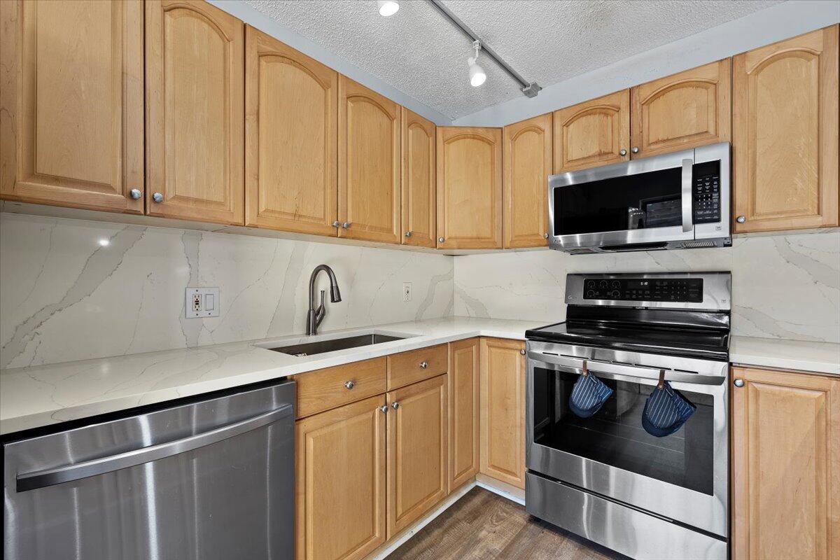 MLS #RX-11146829 image #2