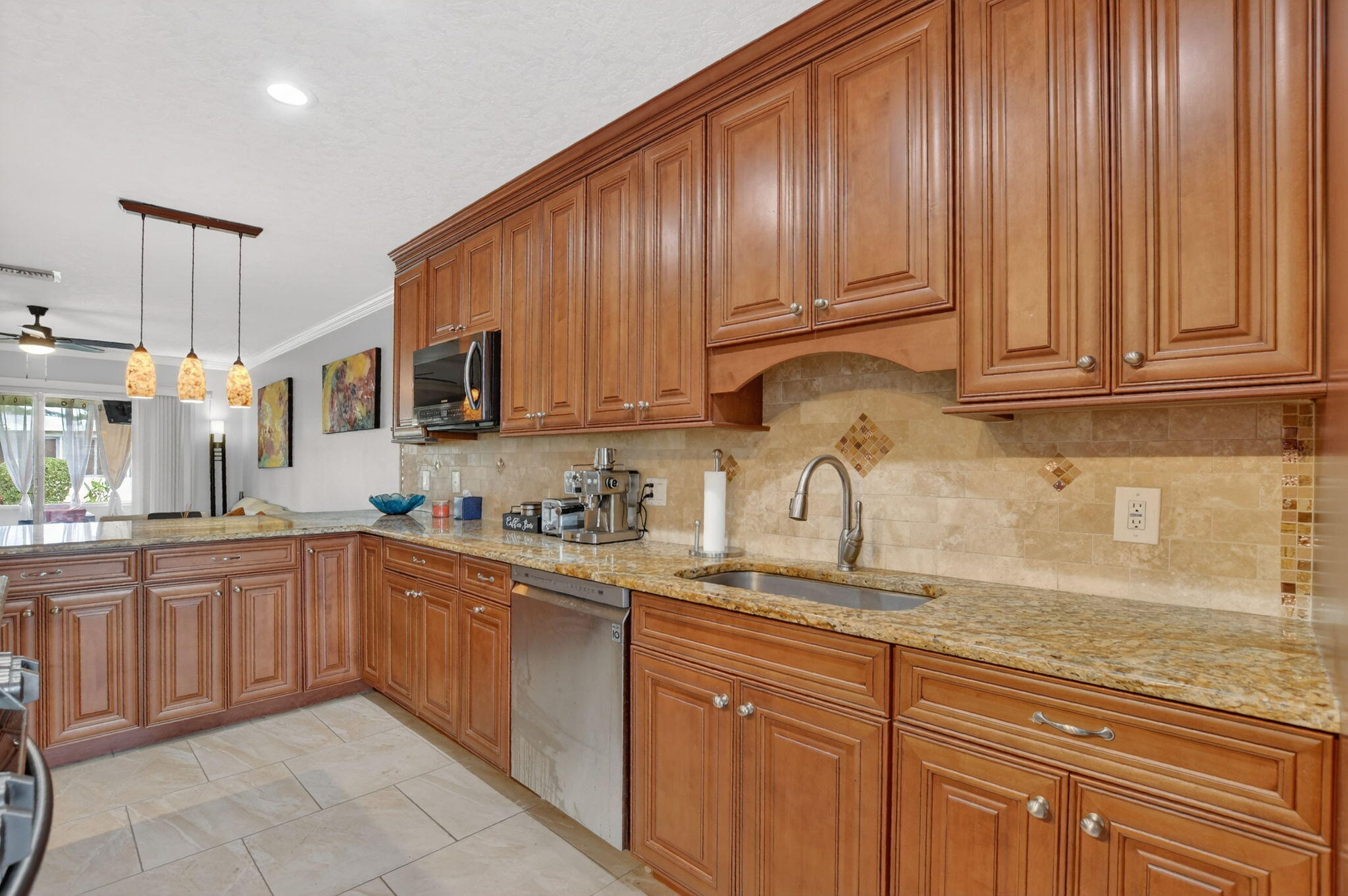 MLS #RX-10653445 image #4