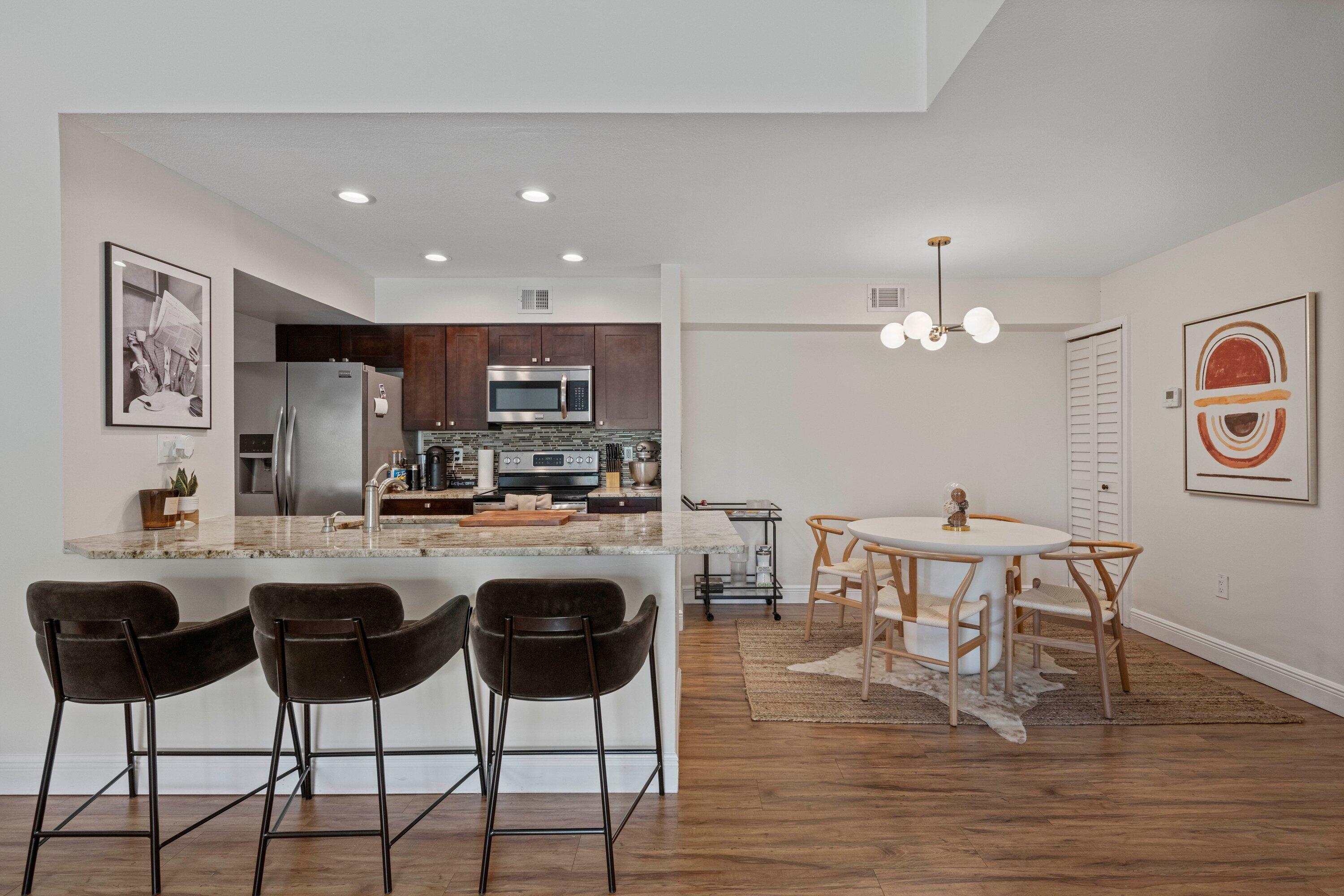 MLS #RX-10523579 image #2